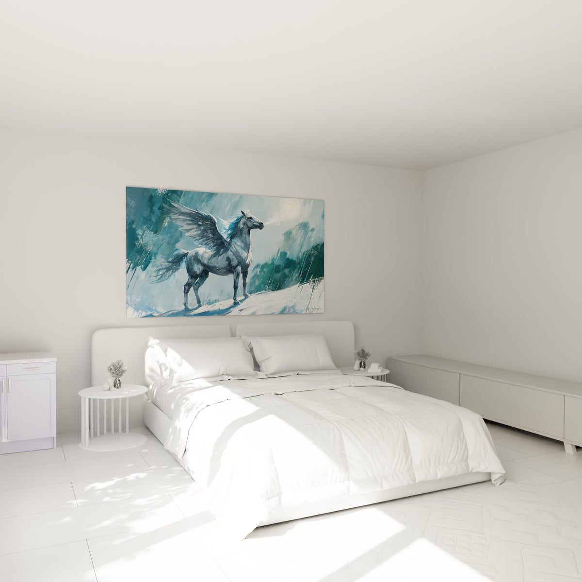 Créature ailée bleu glacier et blanche dominant une crête, accrochée au-dessus d'un lit dans une chambre claire