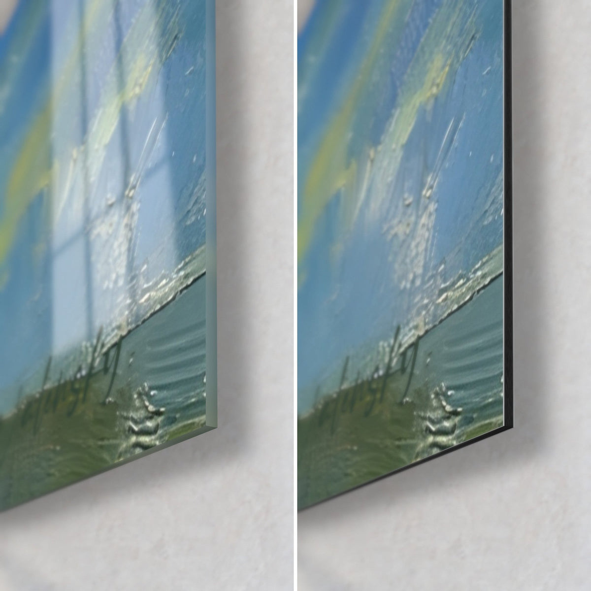 Tableau étalon ailé gris-bleu, coin bas droit : verre acrylique brillant à gauche, Dibond noir mat à droite, tranche de 3 mm