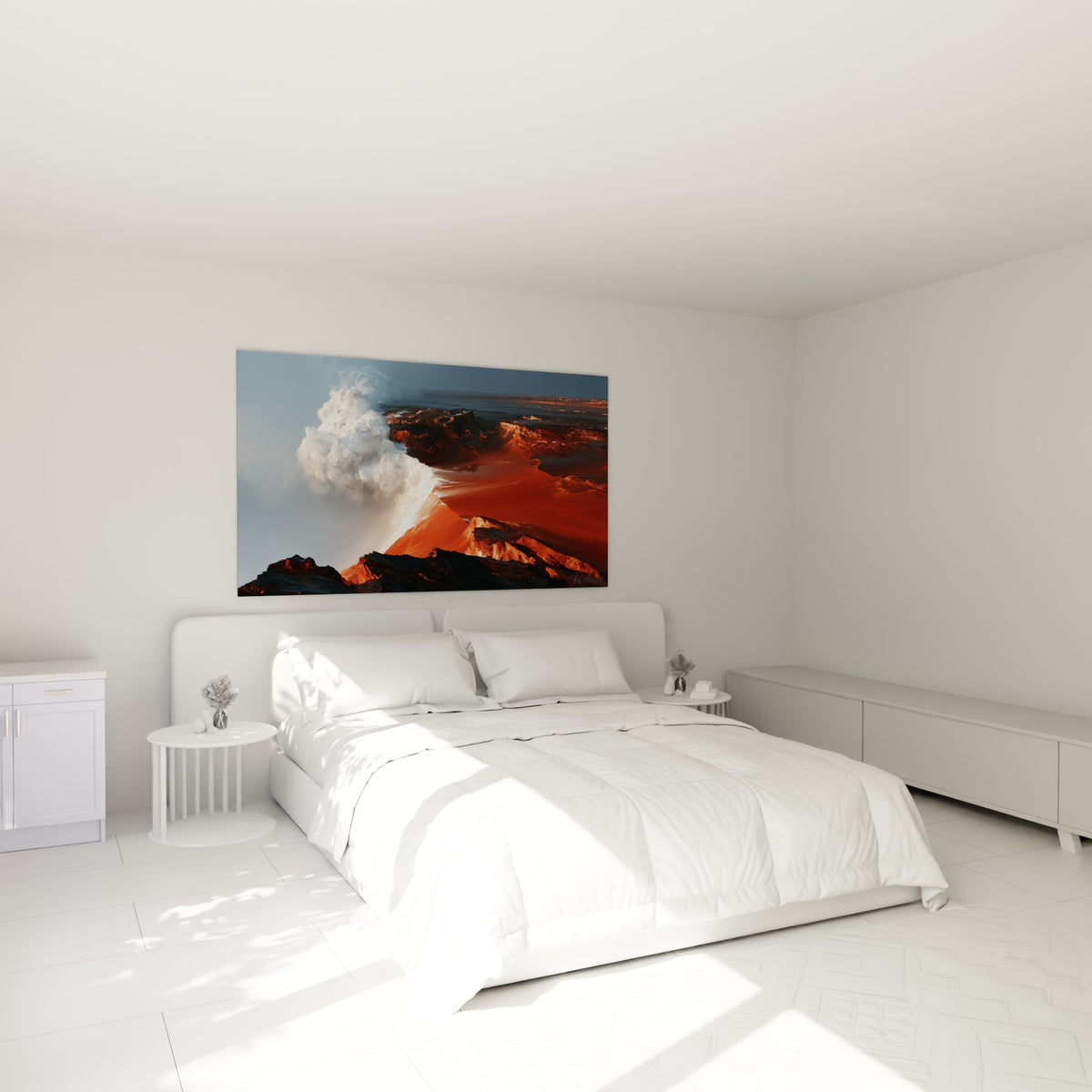 Panache blanc et coulée ocre d'un tableau volcan accroché au-dessus d'un lit dans une chambre claire