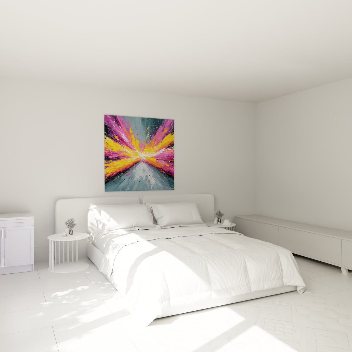Déflagration colorée jaune et magenta au-dessus d'un lit dans une chambre claire et épurée