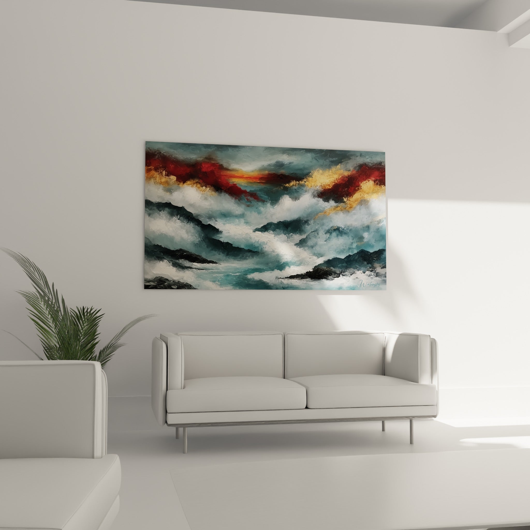 Tempête marine bleu profond et embrasement doré placée au-dessus d'un canapé dans un salon lumineux
