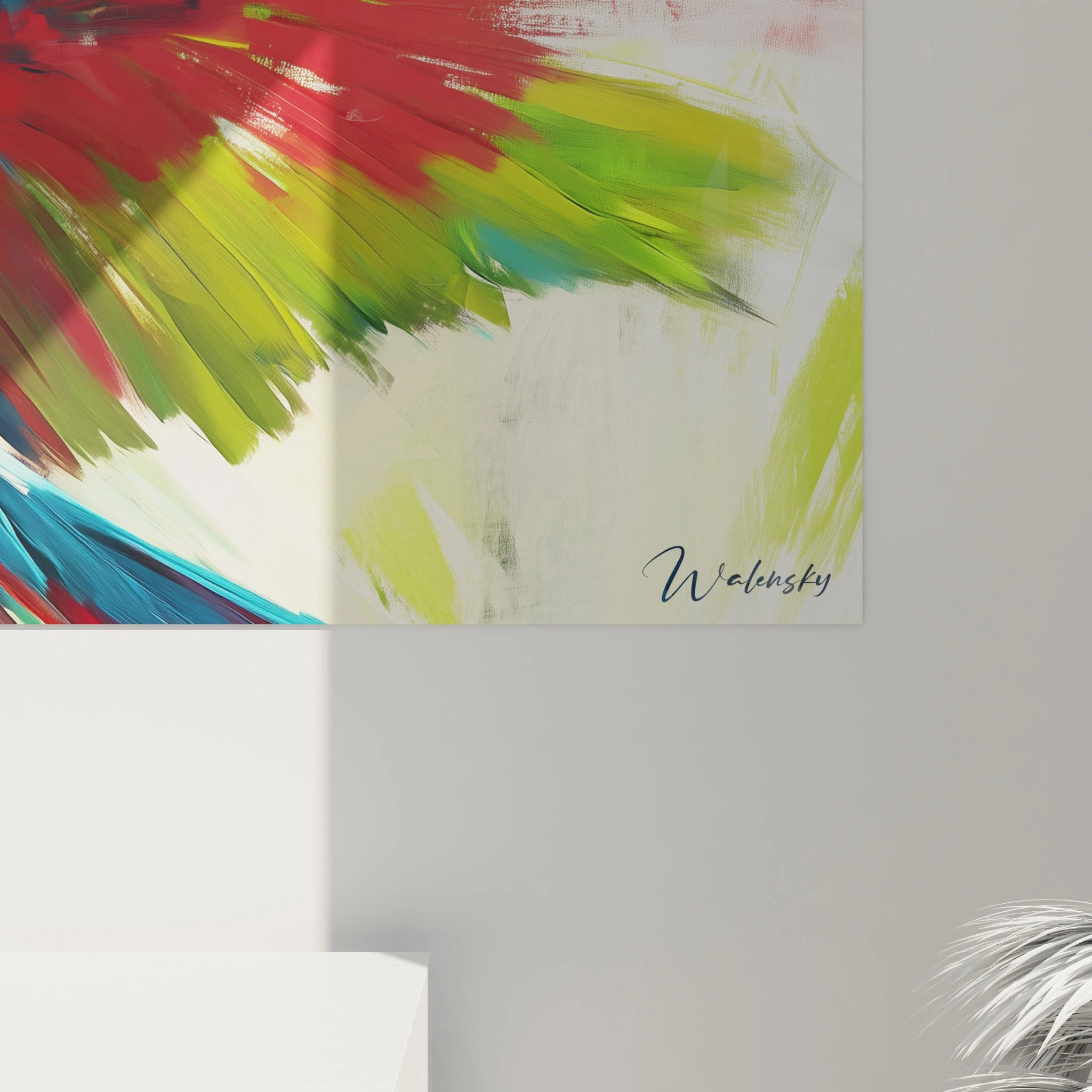 Tableau perroquet coloré de Walensky avec plumes rouges, vertes et bleues abstraites sur fond clair