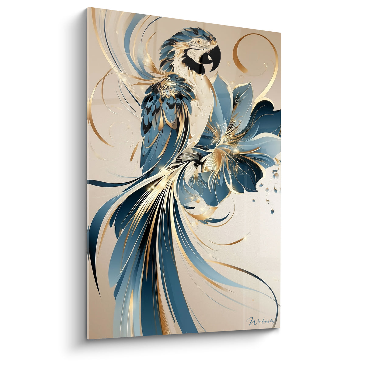 Perroquet bleu marine et doré, plumes déployées en volutes sur fond beige sable