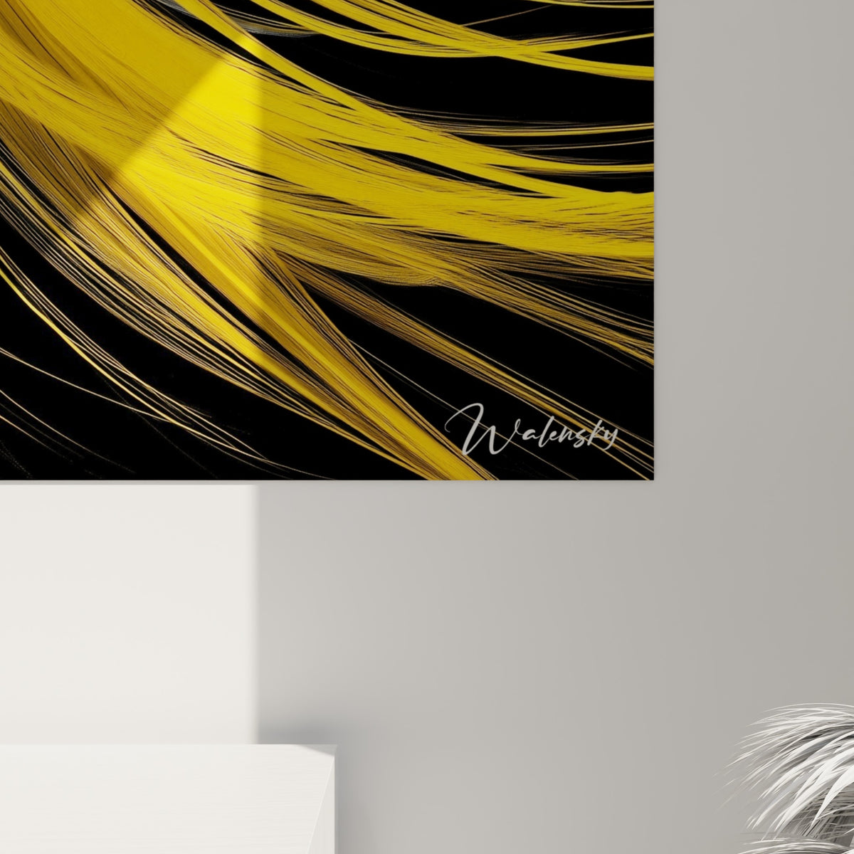 Détail des plumes jaunes et anthracite du perroquet, textures fines et fibreuses visibles de près sur l'impression