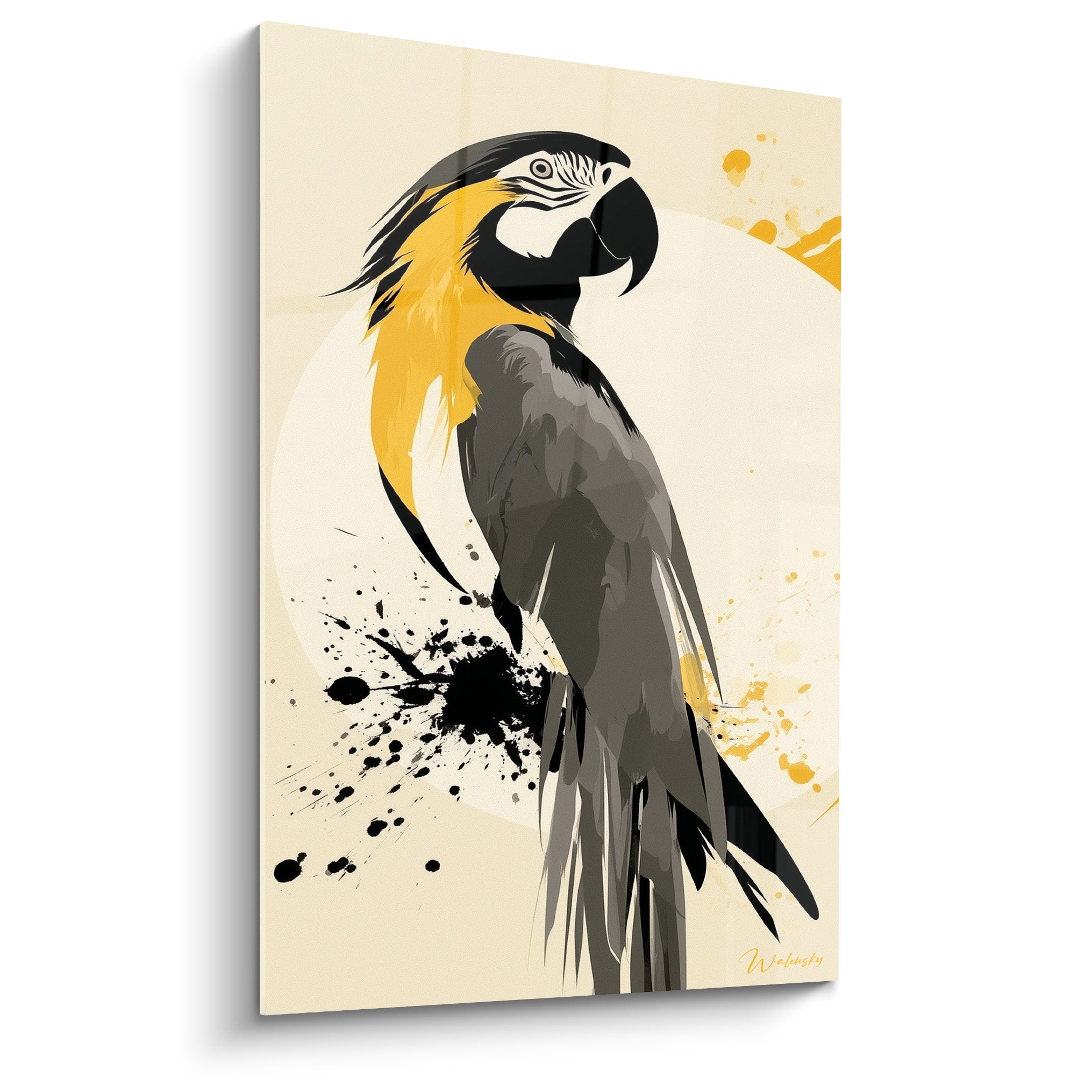 Perroquet gris anthracite au plumage jaune moutarde, éclaboussures noires sur fond ivoire