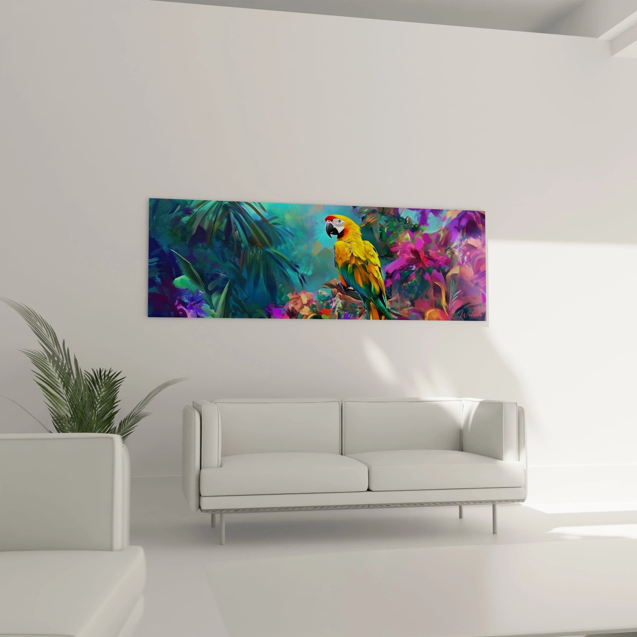 Tableau perroquet coloré Walensky accroché au-dessus d'un canapé blanc dans un salon moderne