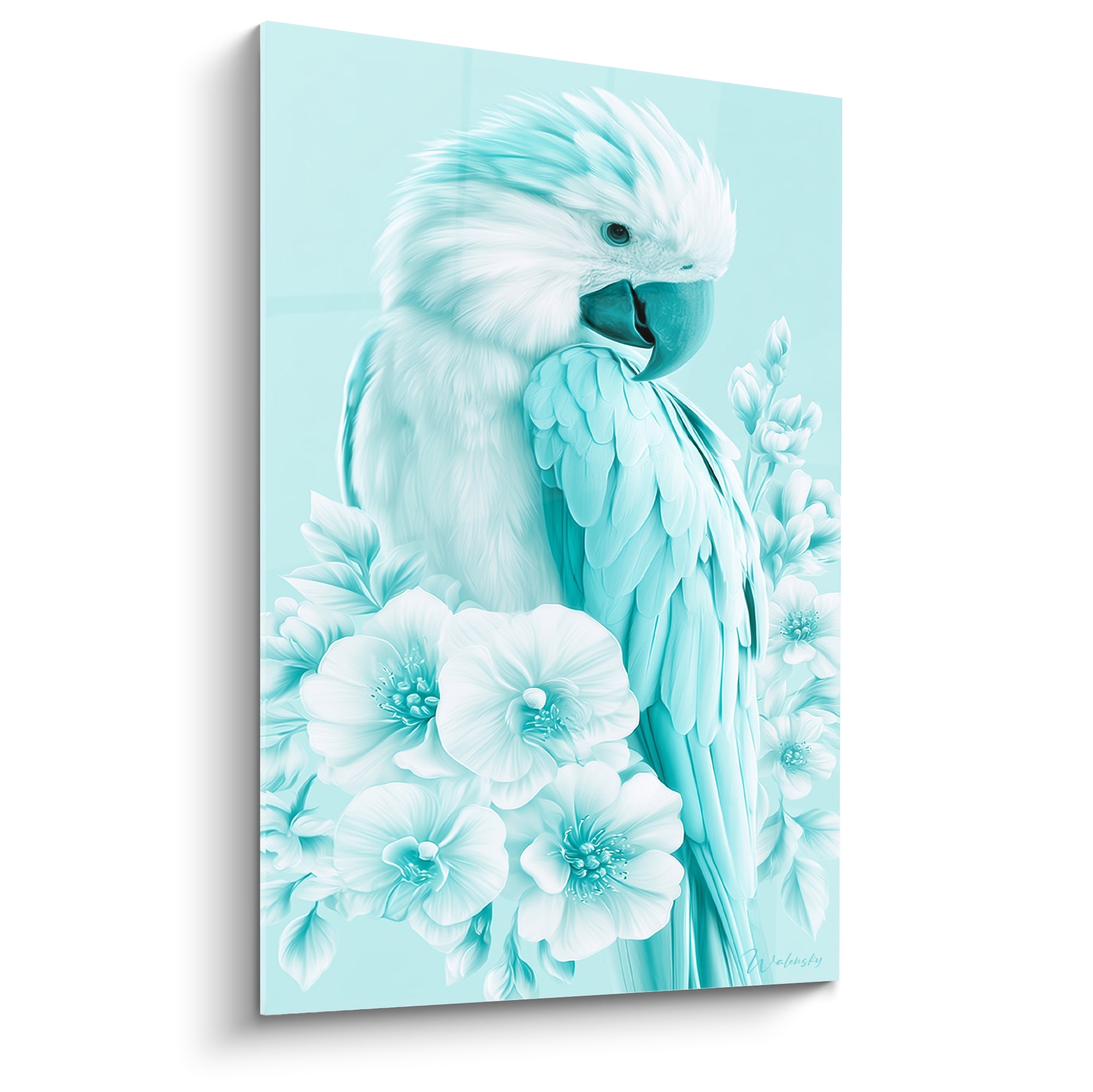 Perroquet blanc et turquoise à la tête inclinée, entouré de fleurs blanches sur fond bleu pastel