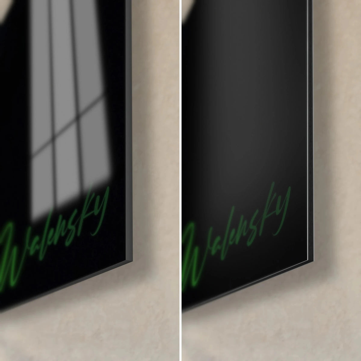Schilderij smaragdgroene parkiet, rechtsonder in de hoek: glanzend glas links, mat zwart Dibond aluminium rechts, 3 mm rand