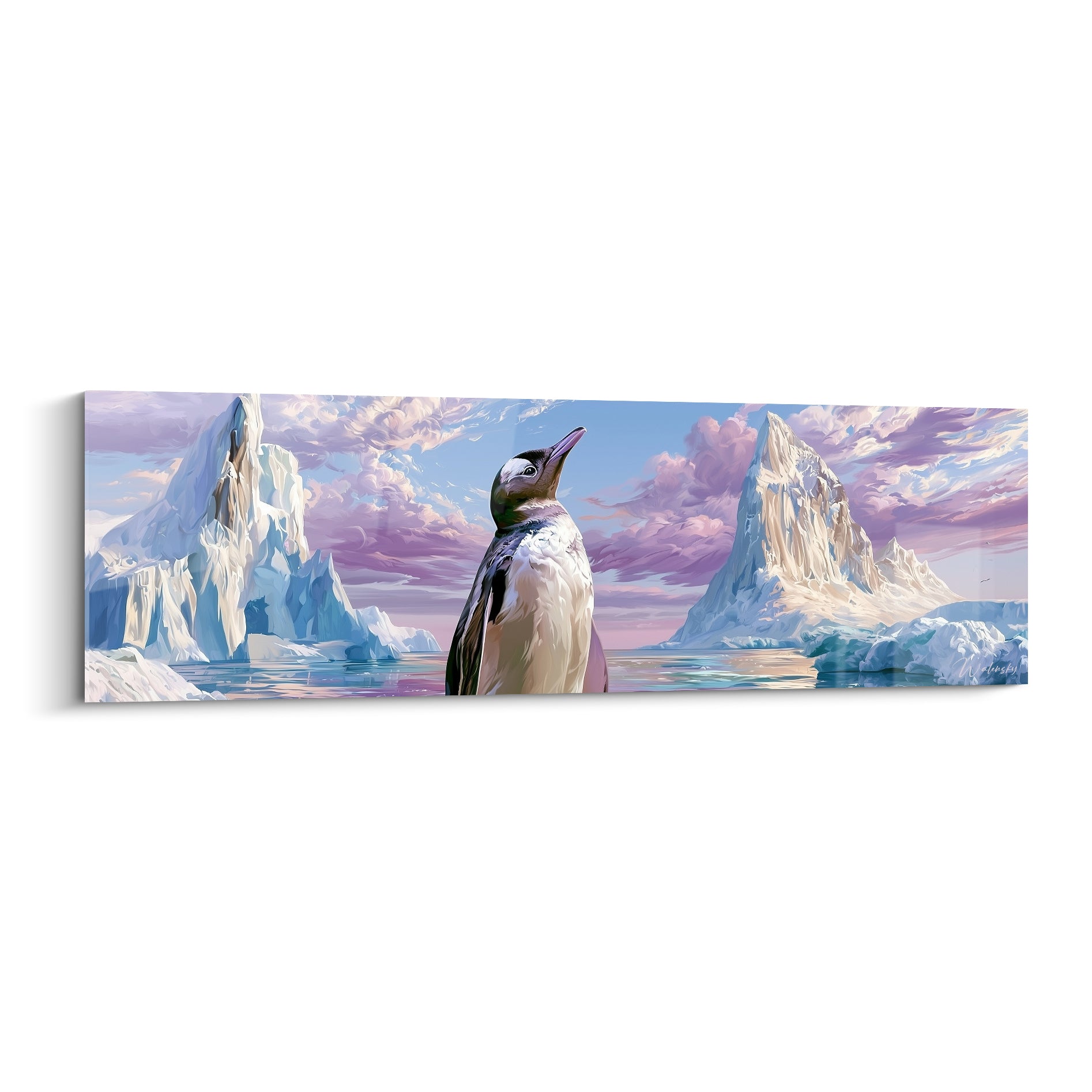 Pingouin blanc et anthracite dressé face à des icebergs sous un ciel mauve pastel