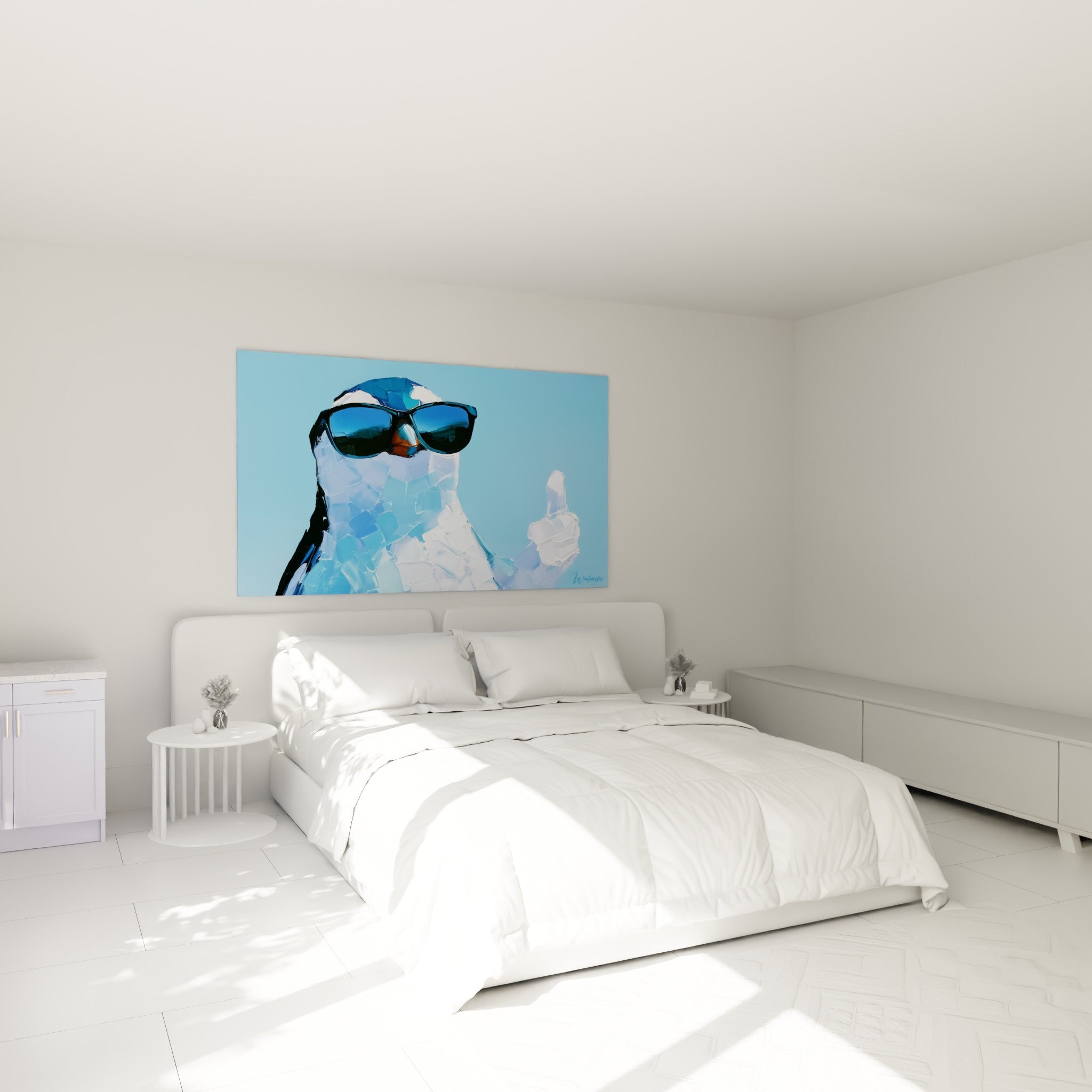 Manchot bleu et blanc au pouce levé, lunettes anthracite, au-dessus d'un lit dans une chambre claire