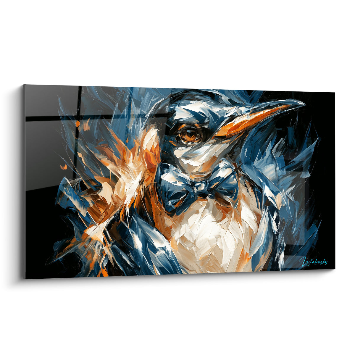 Pingouin bleu marine au nœud papillon, plumage texturé, éclats orangés sur fond noir profond
