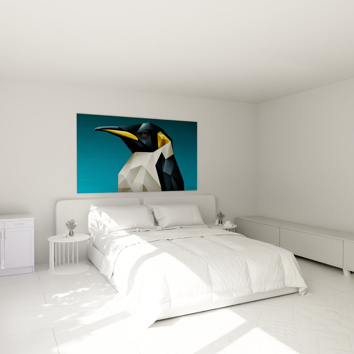 Pingouin low poly blanc et doré au-dessus d'un lit dans une chambre claire