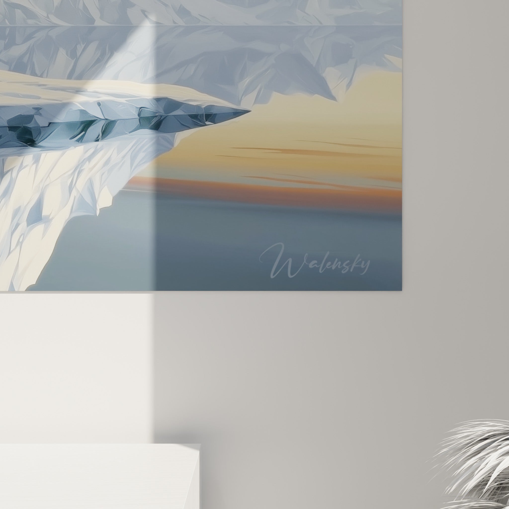 Facettes de glace bleu pastel et traits ocre en gros plan, texture picturale du tableau accrochée