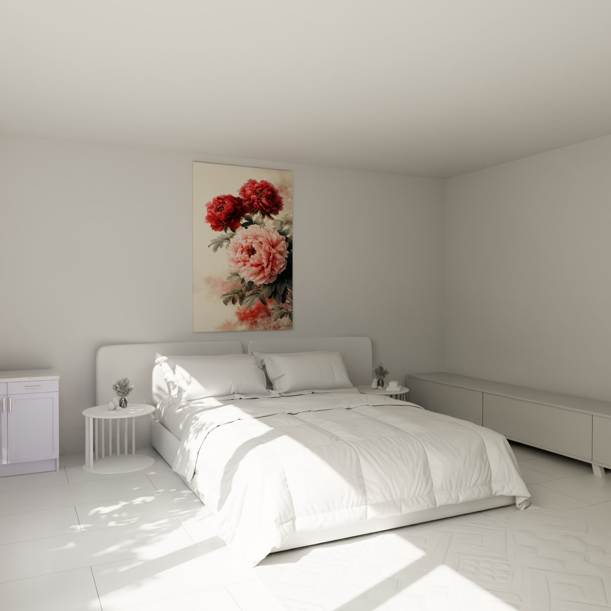 Bouquet de pivoines rouge et rose peint en aquarelle, au-dessus d'un lit dans une chambre claire