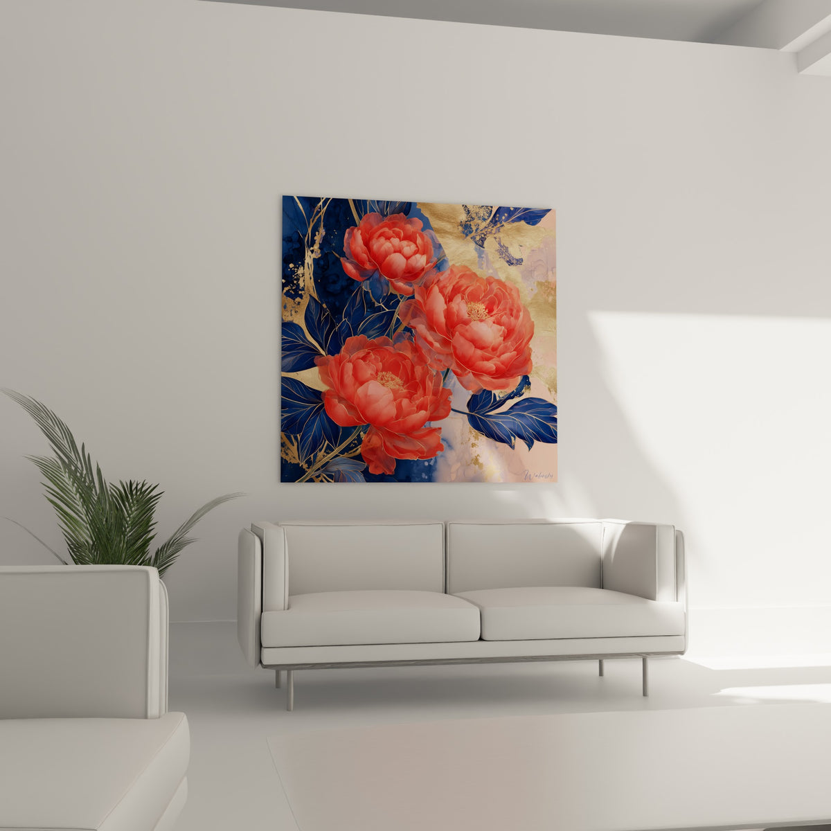 Fleurs de pivoine roses et dorées disposées au-dessus d'un canapé dans un salon lumineux.