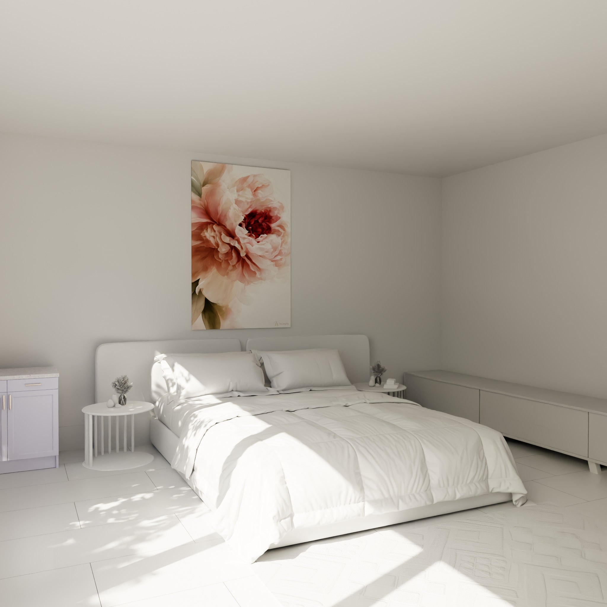 Fleur de pivoine rose et bordeaux profond épanouie au-dessus d'un lit dans une chambre claire