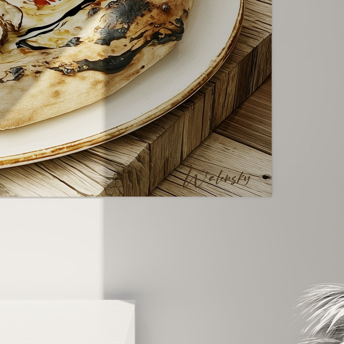 Détail de la croûte craquelée dorée et des coulures de sauce balsamique noire sur la pizza