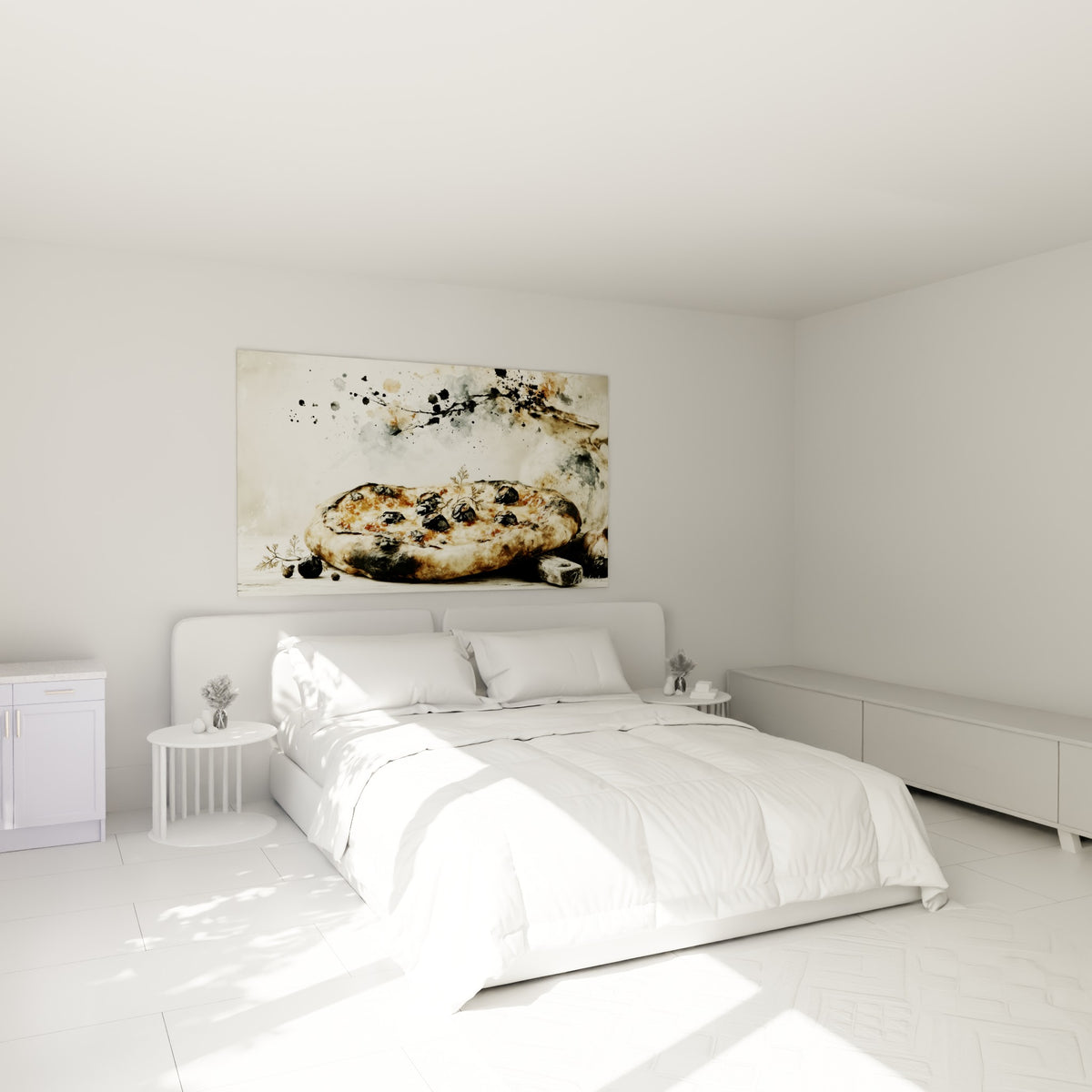 Pizza dorée aux olives noires et brins de persil, accrochée au-dessus d'un lit dans une chambre claire