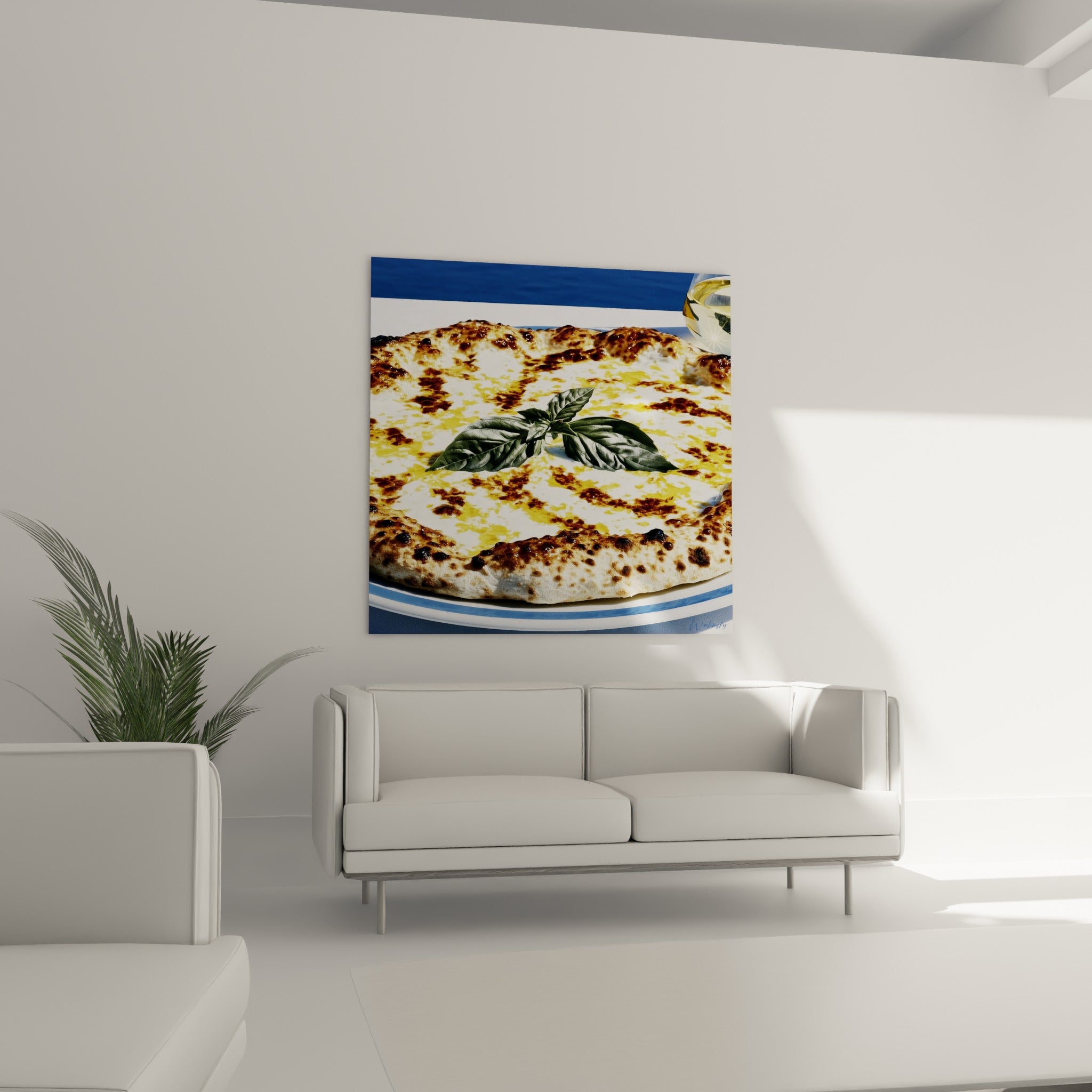 Pizza fromagère brune et blanche surmontée de basilic vert, au-dessus d'un canapé dans un salon lumineux