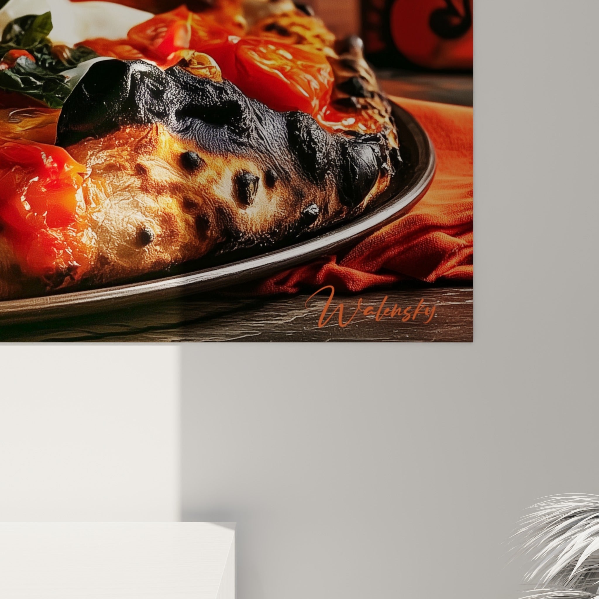 Empâtements de croûte carbonisée et coulures de sauce tomate rouge sur mozzarella blanche crémeuse