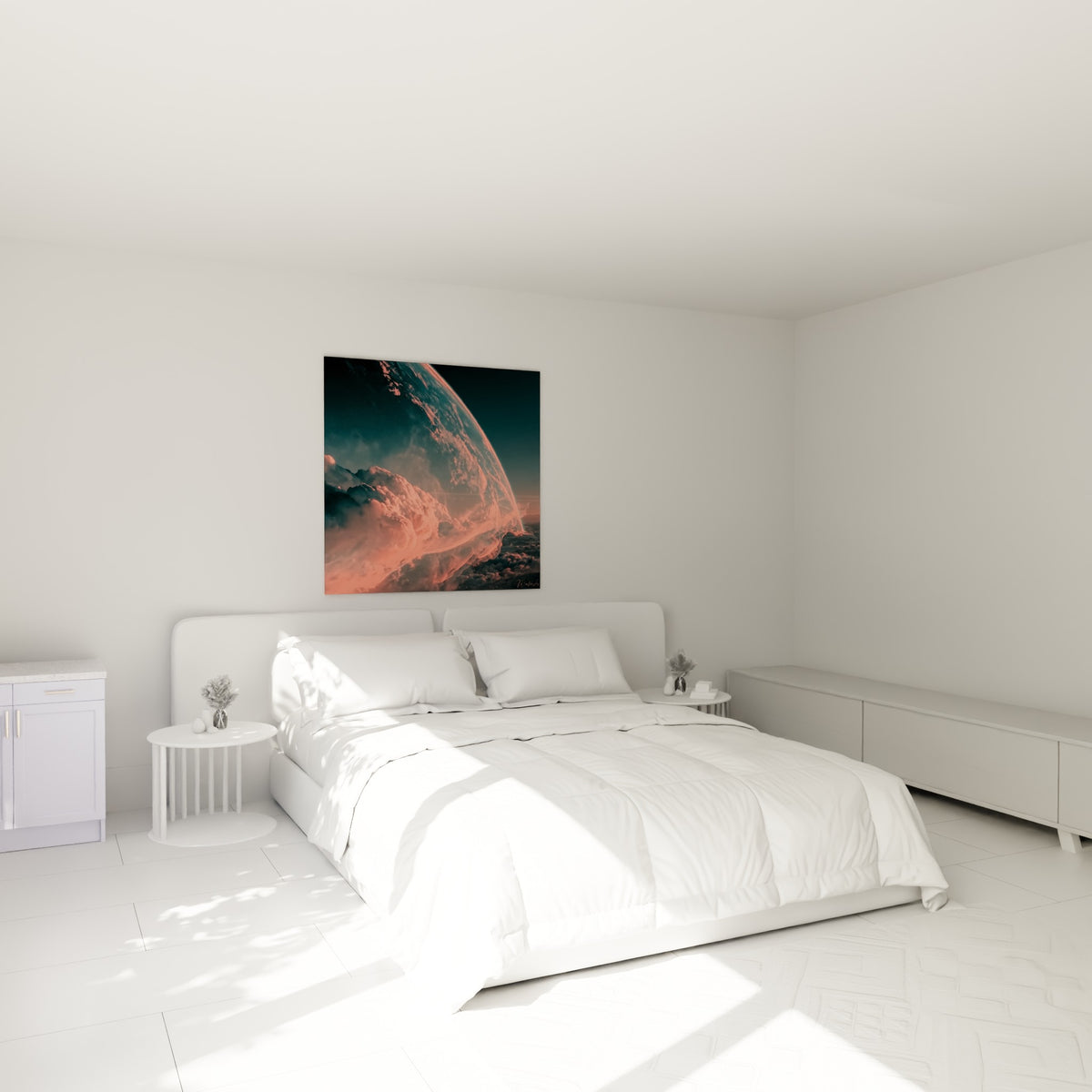 Sphère céleste corail et anthracite déployée au-dessus d'un lit dans une chambre claire