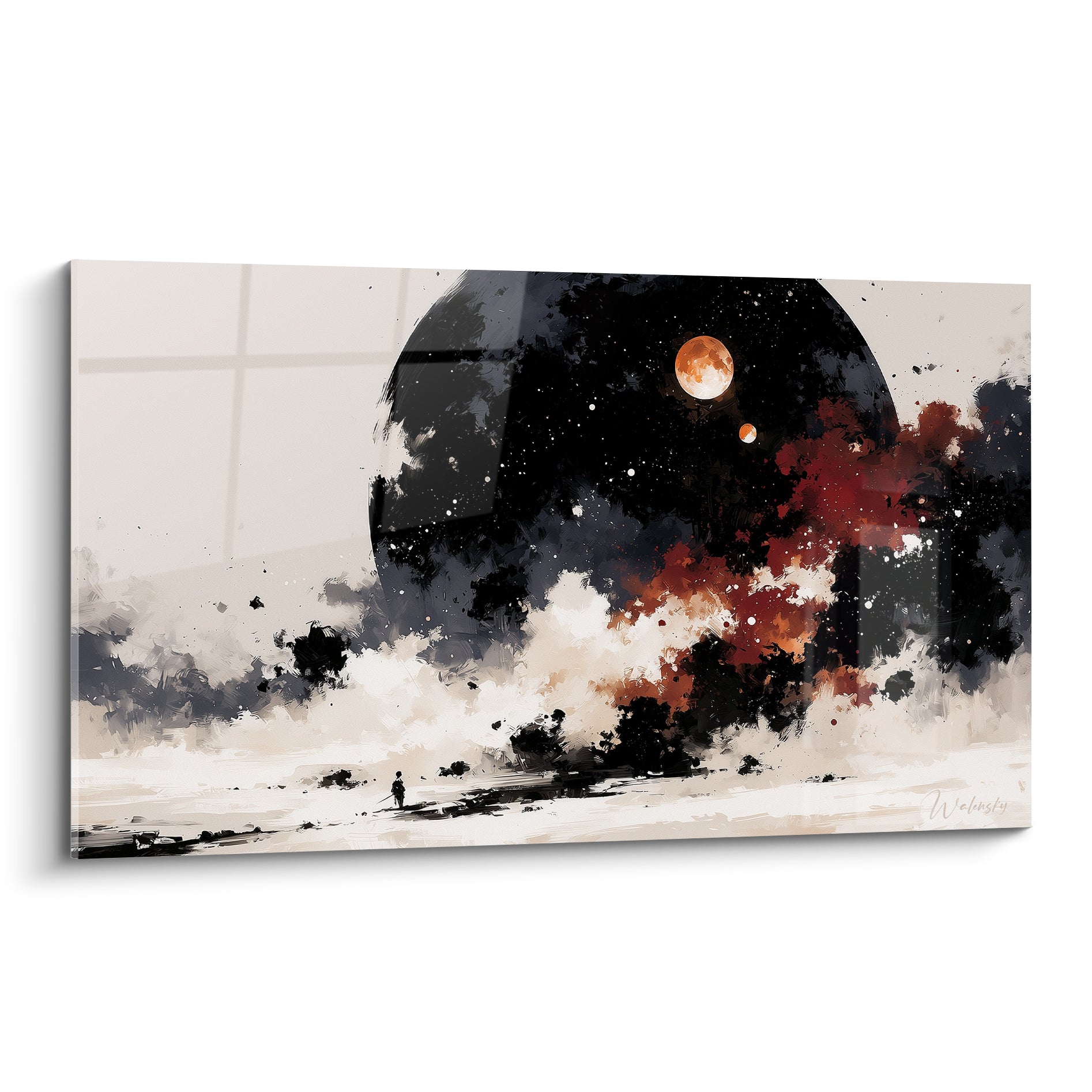 Astre anthracite et silhouette noire se détachent sur des nuages terracotta et un ciel étoilé