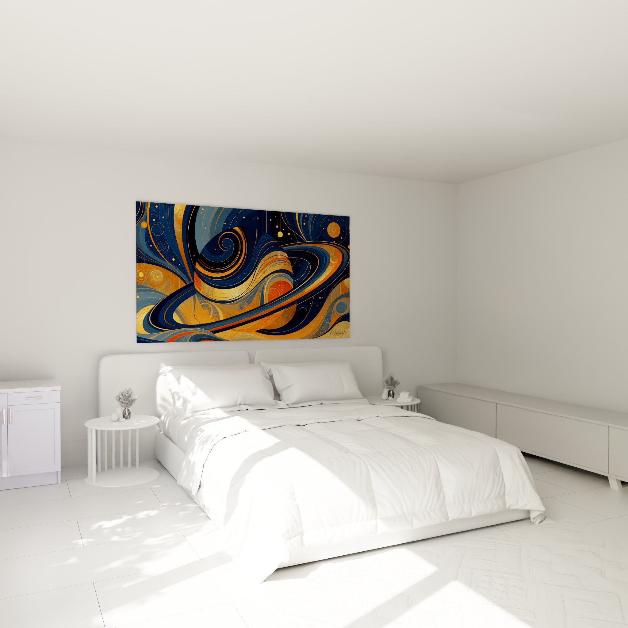 Planète Saturne dorée aux volutes bleu marine placée au-dessus d'un lit dans une chambre claire