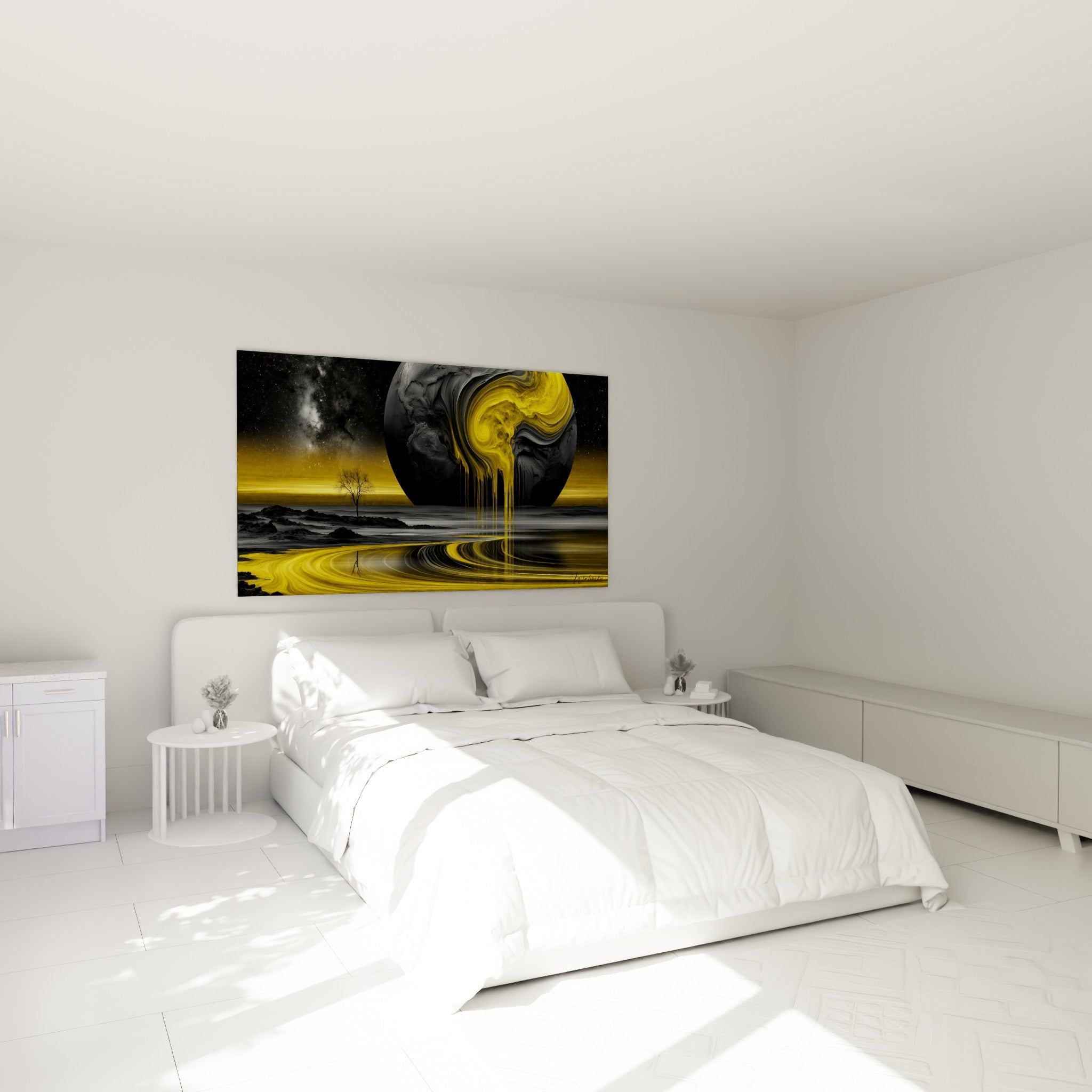 Sphère noire et jaune en fusion accrochée au-dessus d'un lit dans une chambre claire