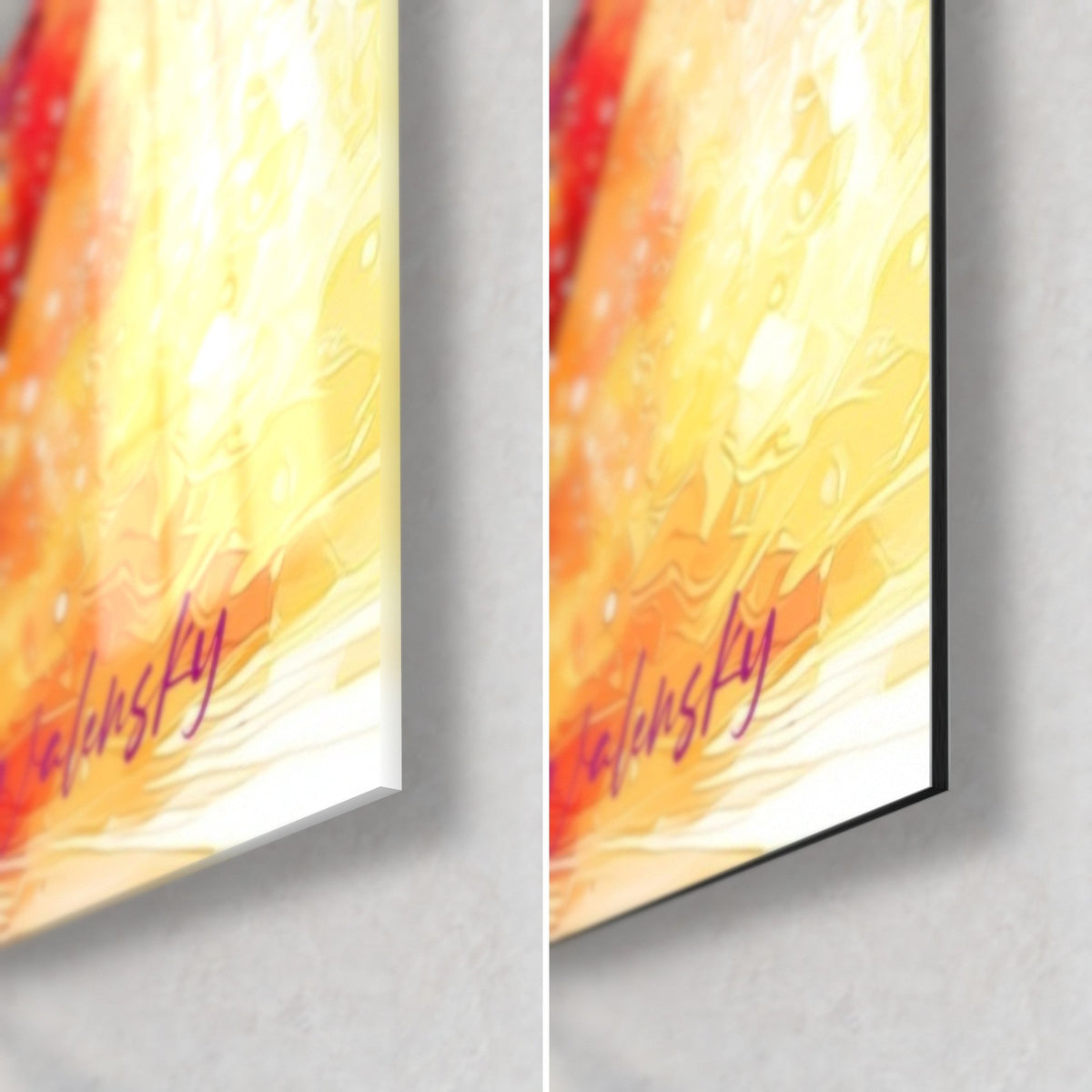 Tableau nébuleuse aquarelle, coin bas droit : jaune solaire et orange vifs, signature violette, verre brillant et Dibond mat côte à côte