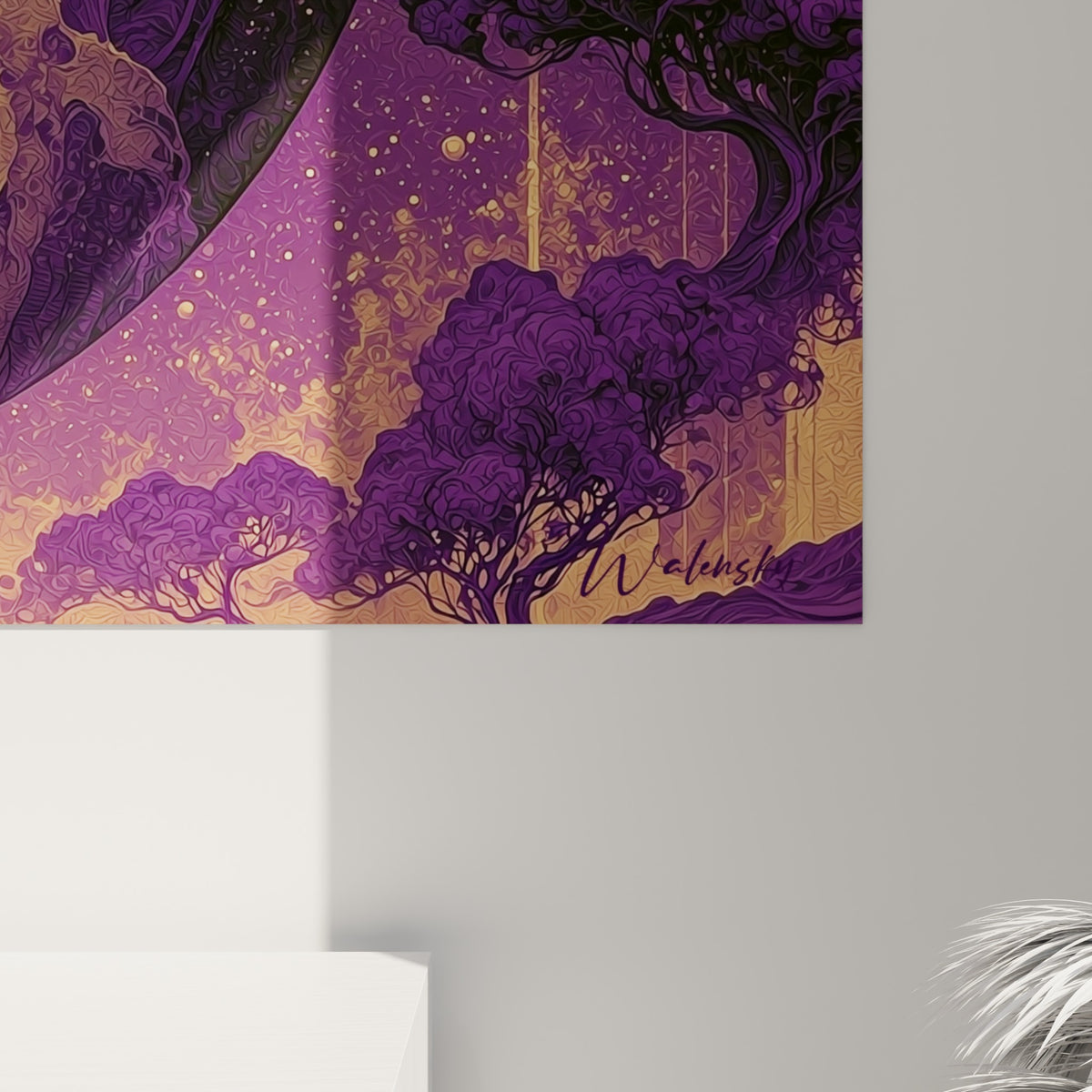 Empâtements dorés et coulures violettes se croisant en surface, grain texturé visible sur la toile du tableau