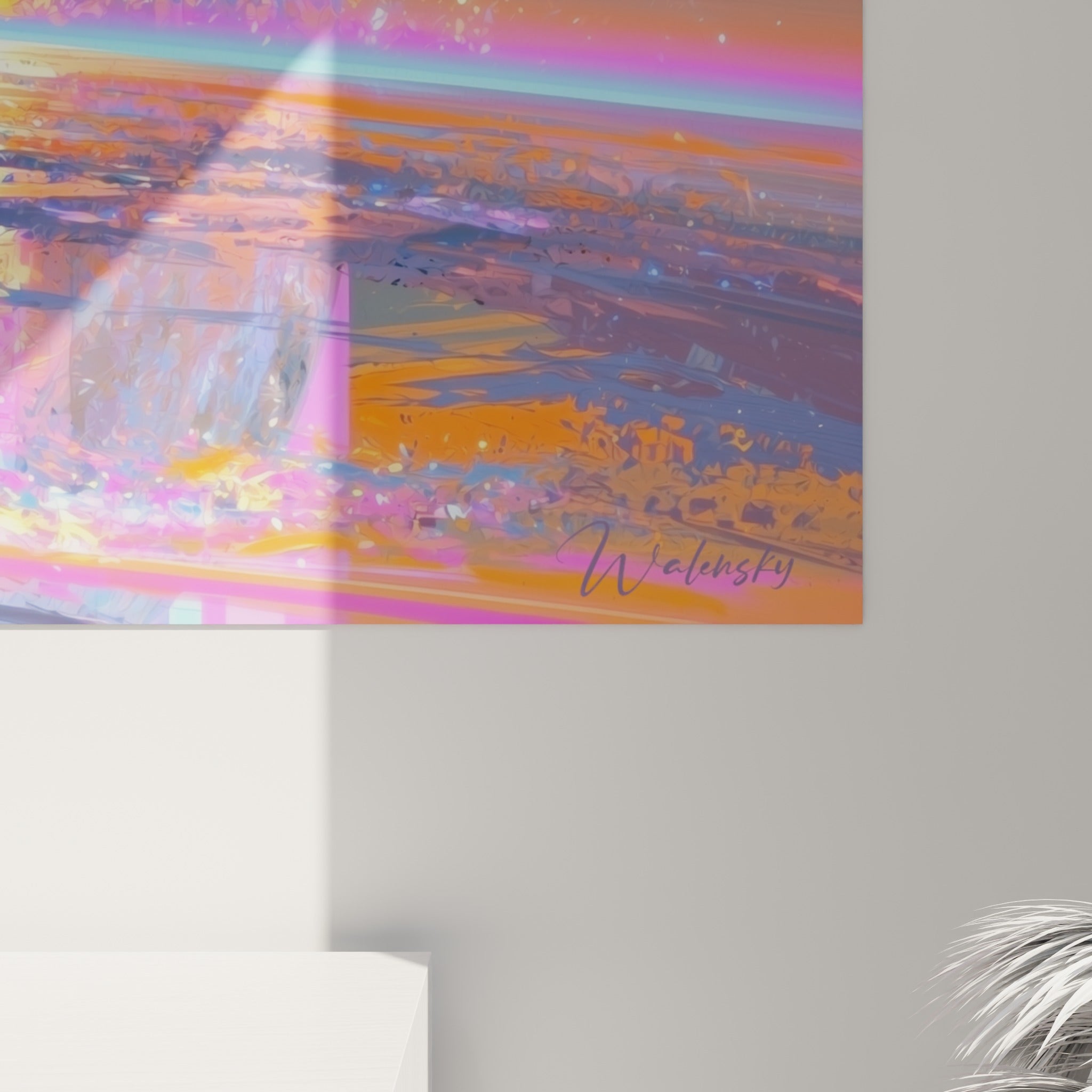 Détail des empâtements orangés et bleu marine sur la surface craquelée de la planète et ses reflets roses
