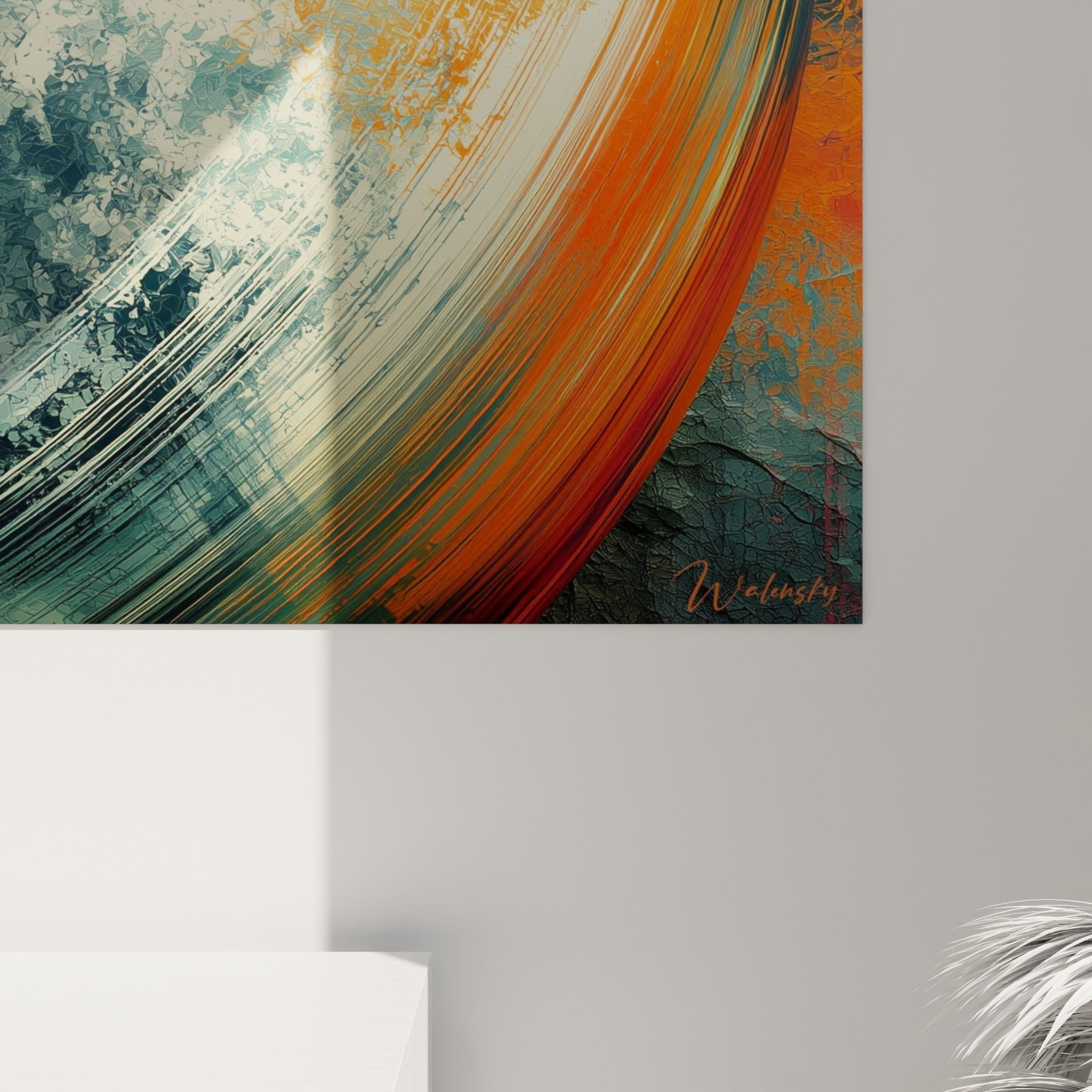 Empâtements et stries concentriques orange, anthracite et blanc cassé visibles sur la matière peinte