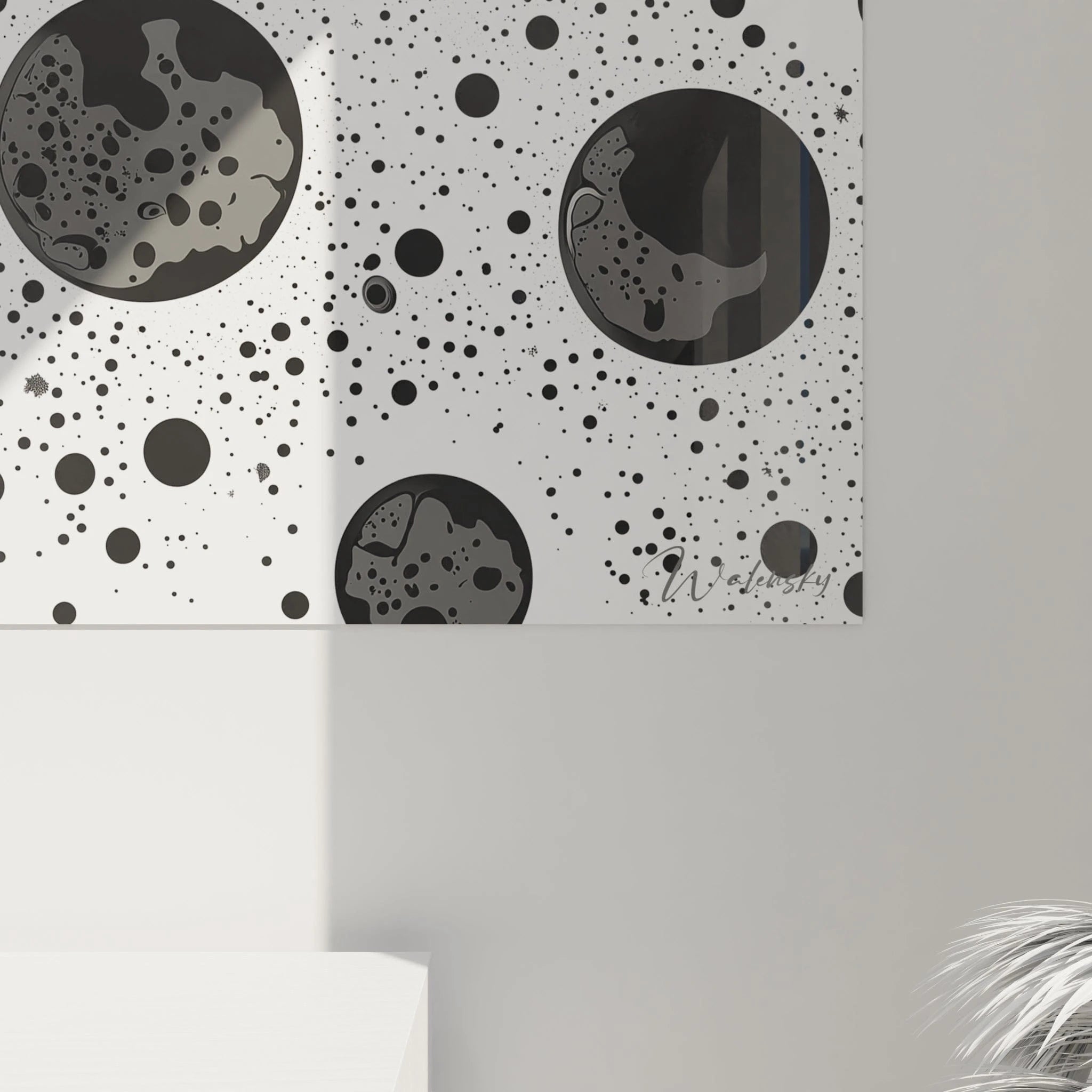 Tableau tacheté noir et blanc de Walensky avec des motifs ronds et des éclaboussures artistiques