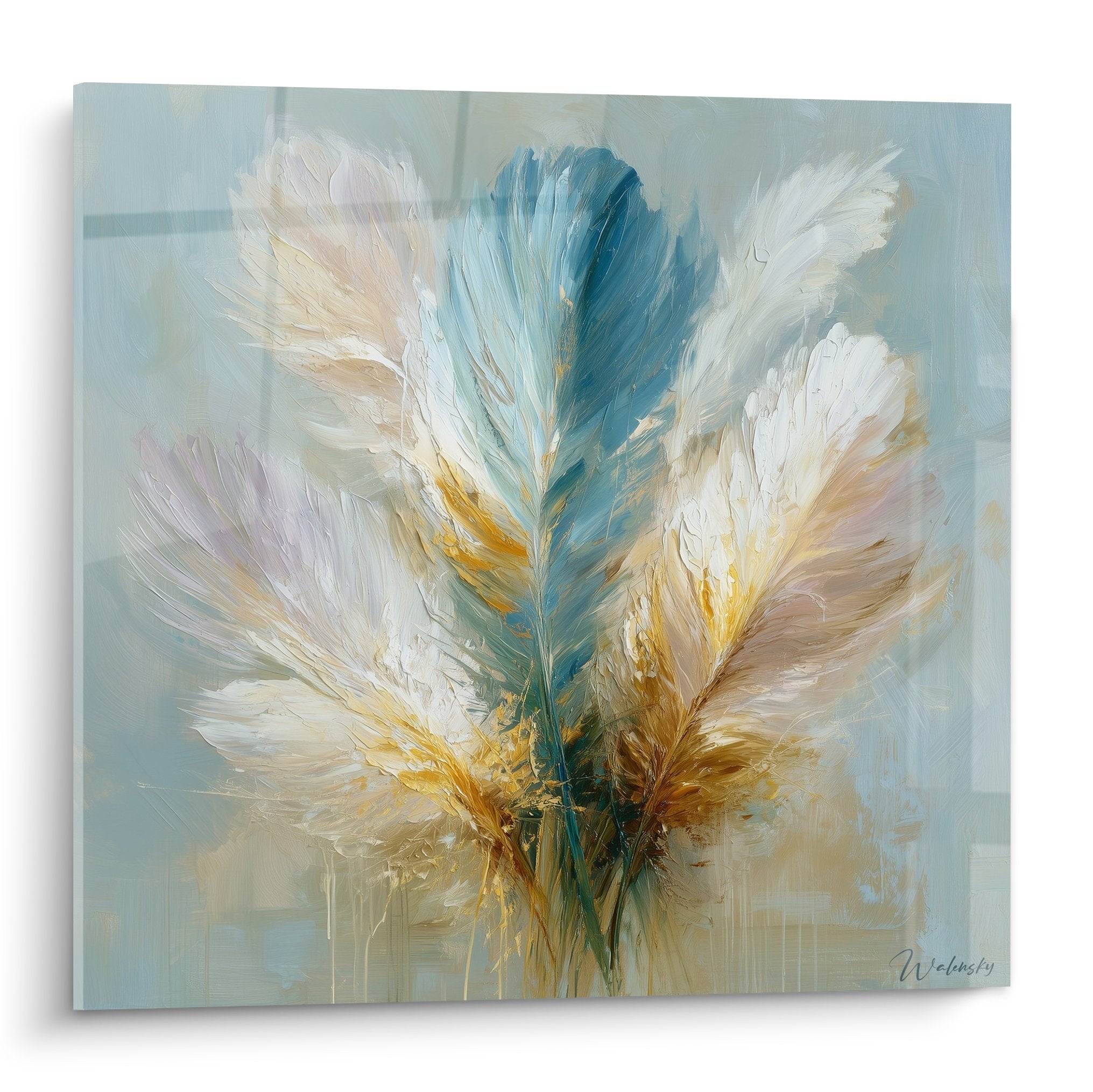Tableau artistique de plumes majestueuses aux reflets dorés et bleus sur fond sage edition plume