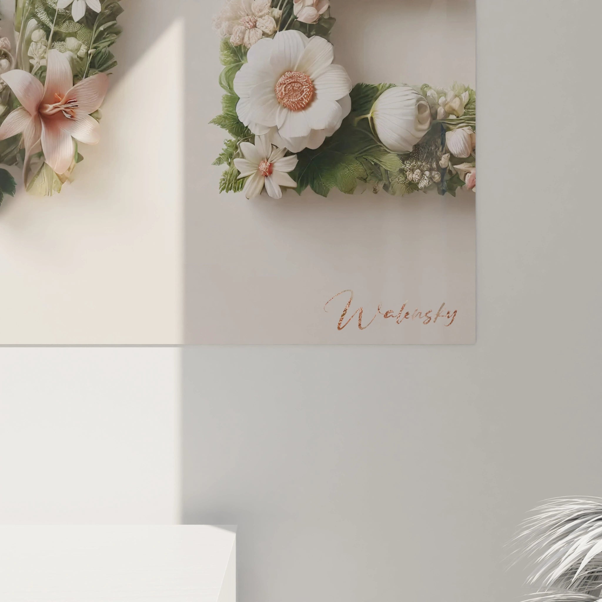 Vue de près, chaque détail de ce tableau love, des pétales minutieux aux feuilles vivifiantes, reflète une harmonie naturelle parfaite. Une œuvre captivante et élégante.