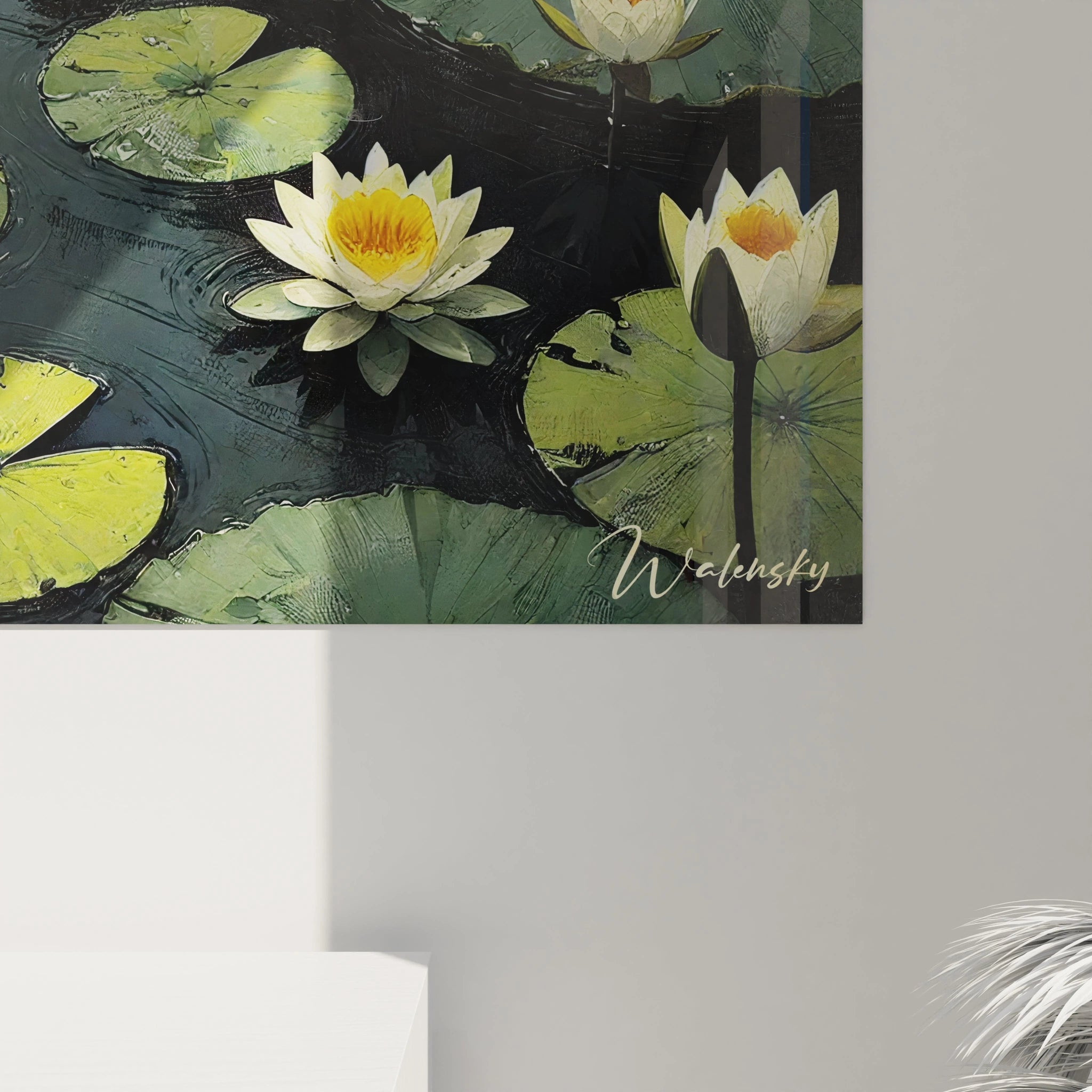 Vue de pres du tableau Nenuphare revelant les details des feuilles et fleurs. Une harmonie de verts profonds et de nuances realistes qui inspire la tranquillite.