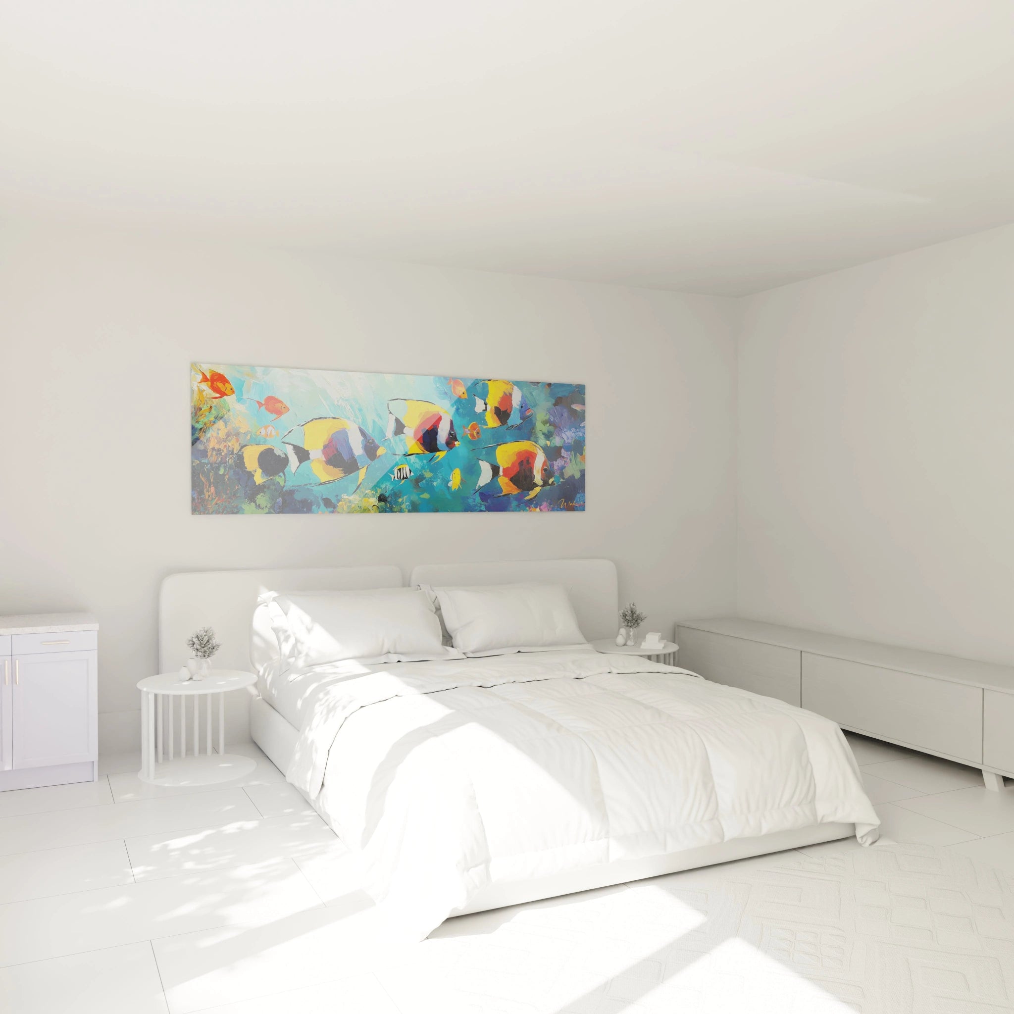 Tableau poisson ange coloré Walensky accroché au-dessus d'un lit blanc dans une chambre moderne