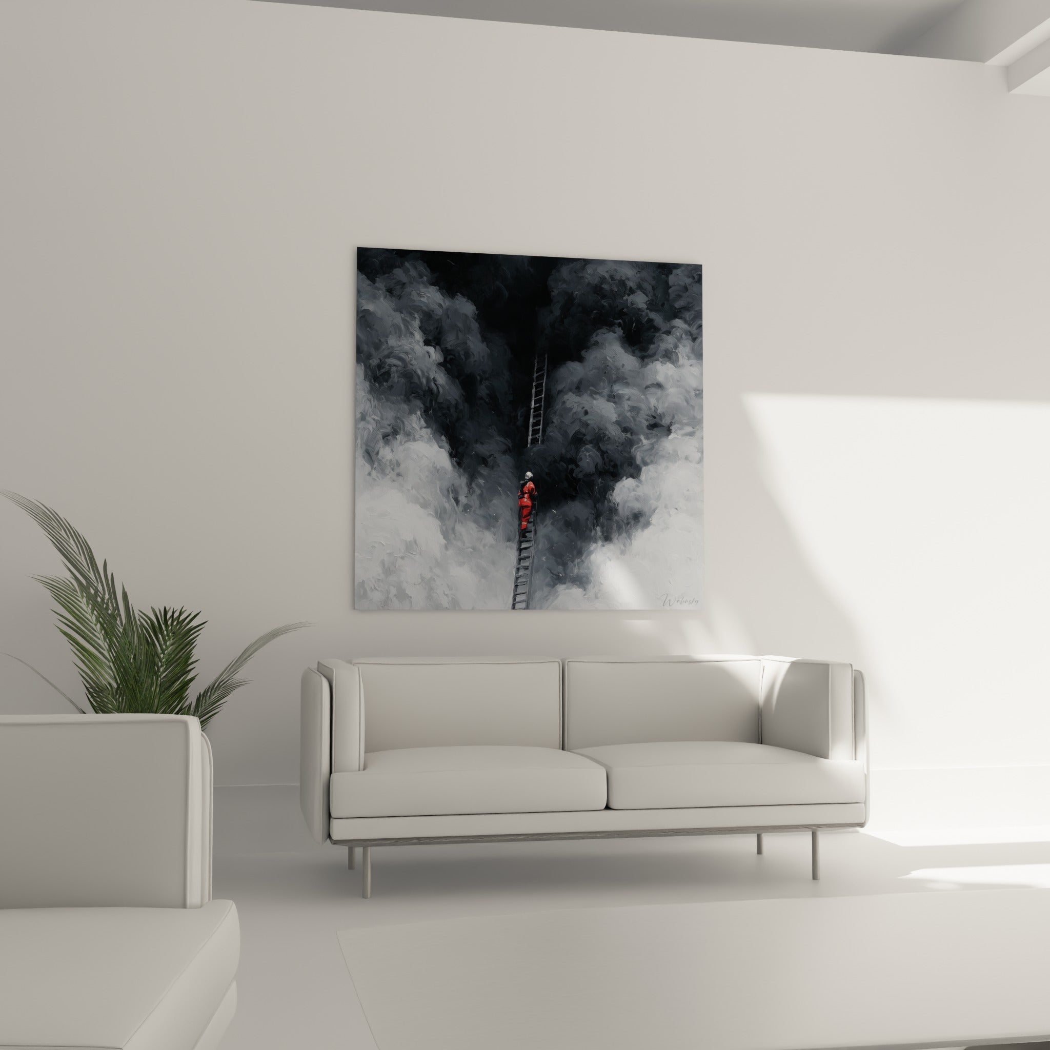 Casque blanc et combinaison rouge d'un pompier grimpant vers une fenêtre sombre, au-dessus d'un canapé dans un salon lumineux