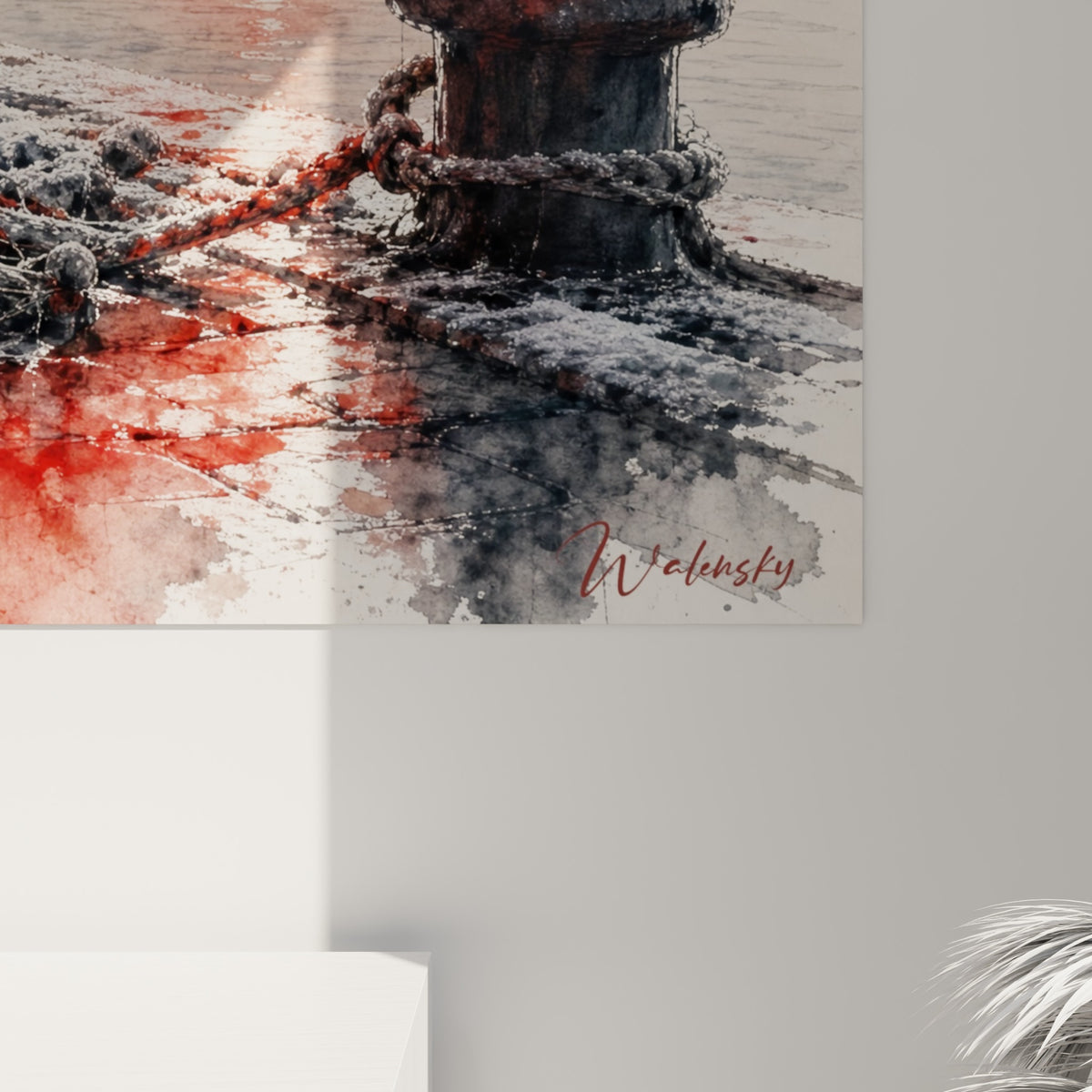 Coulures rouge vif se mêlant au gris délavé du quai, grain aquarelle visible sur ce tableau du Port de Saint-Tropez accroché