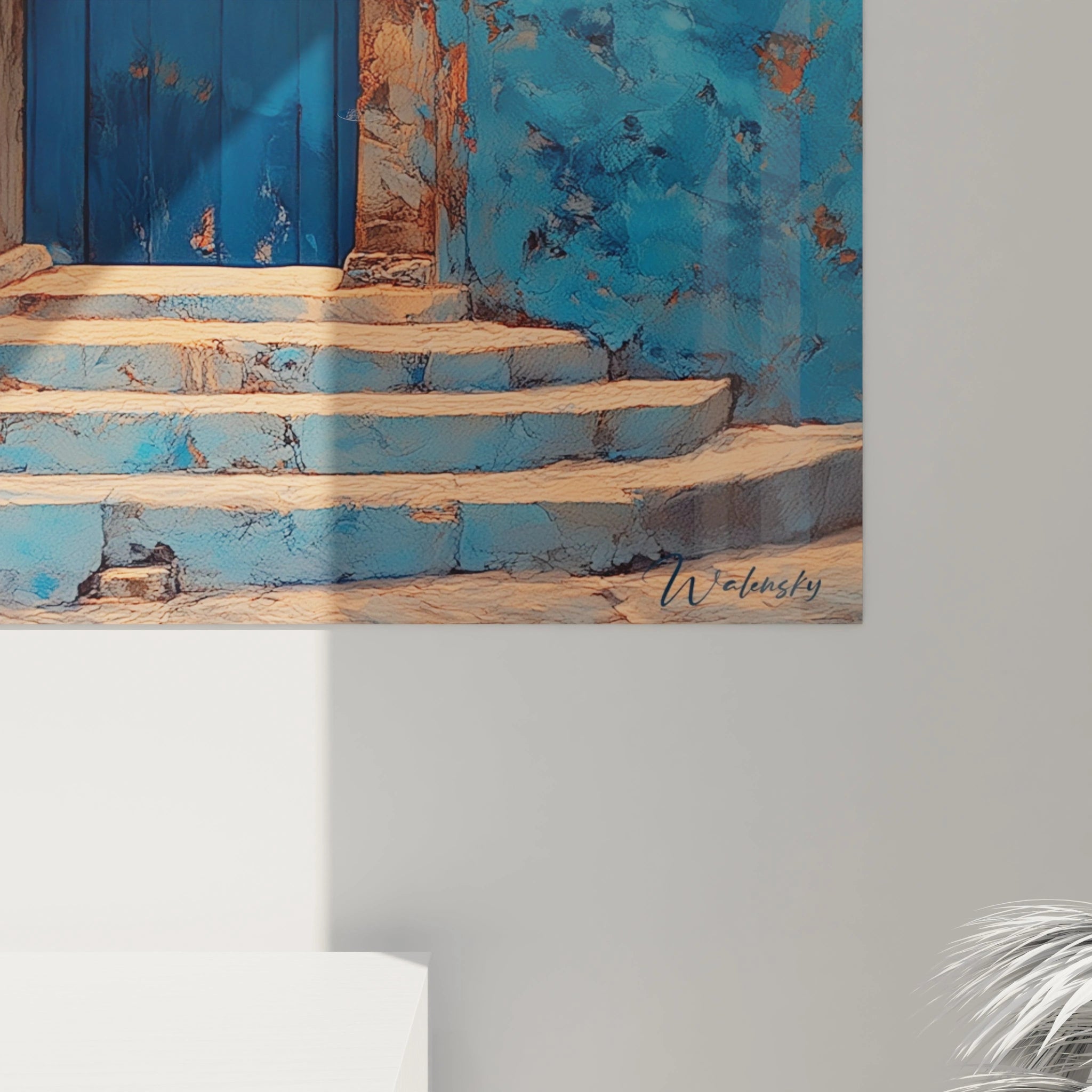 Tableau mural Walensky montrant une porte bleue sur marches texturées dans un décor méditerranéen tableau porte orientalisme