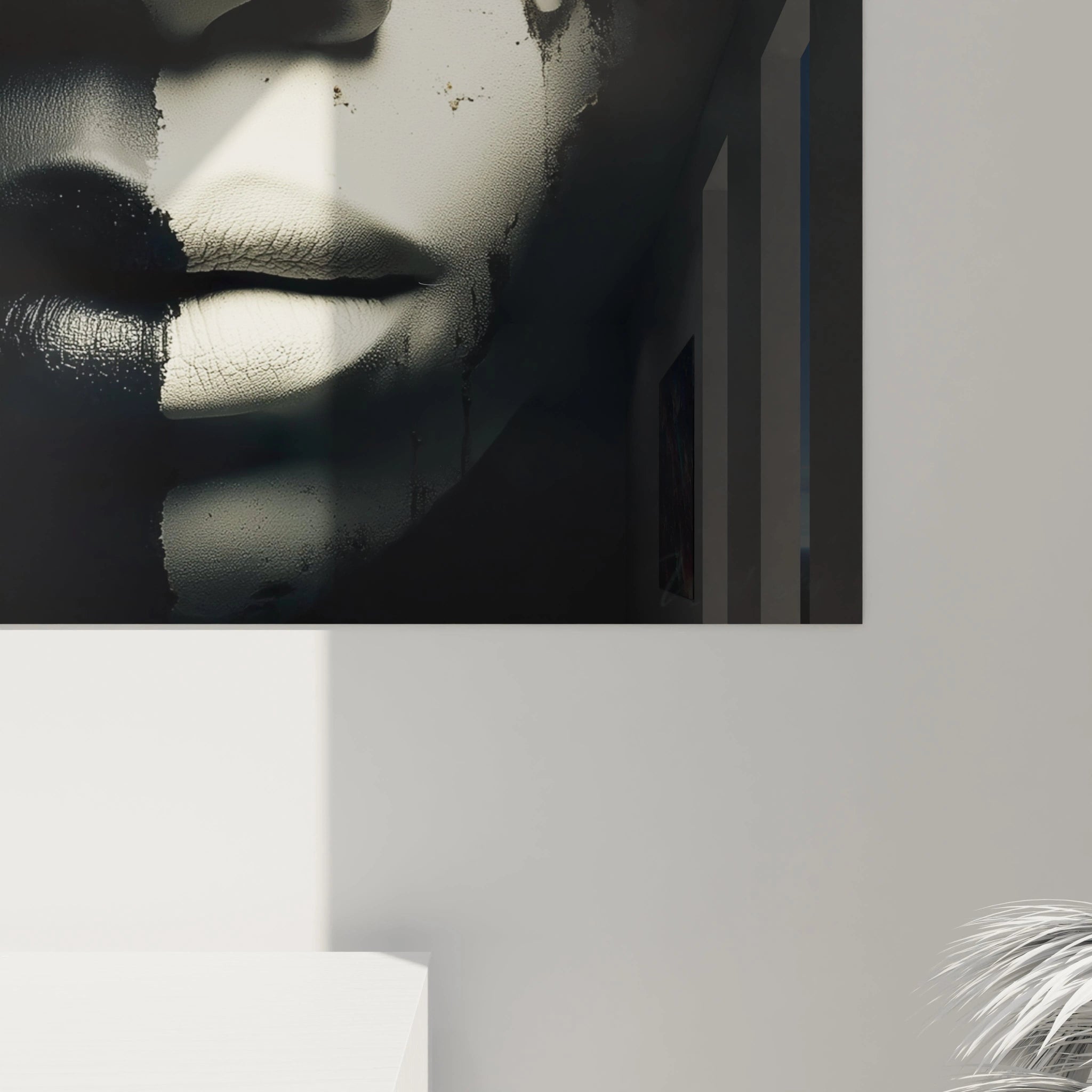 Tableau portrait africain contemporain avec des traits artistiques uniques et des couleurs neutres