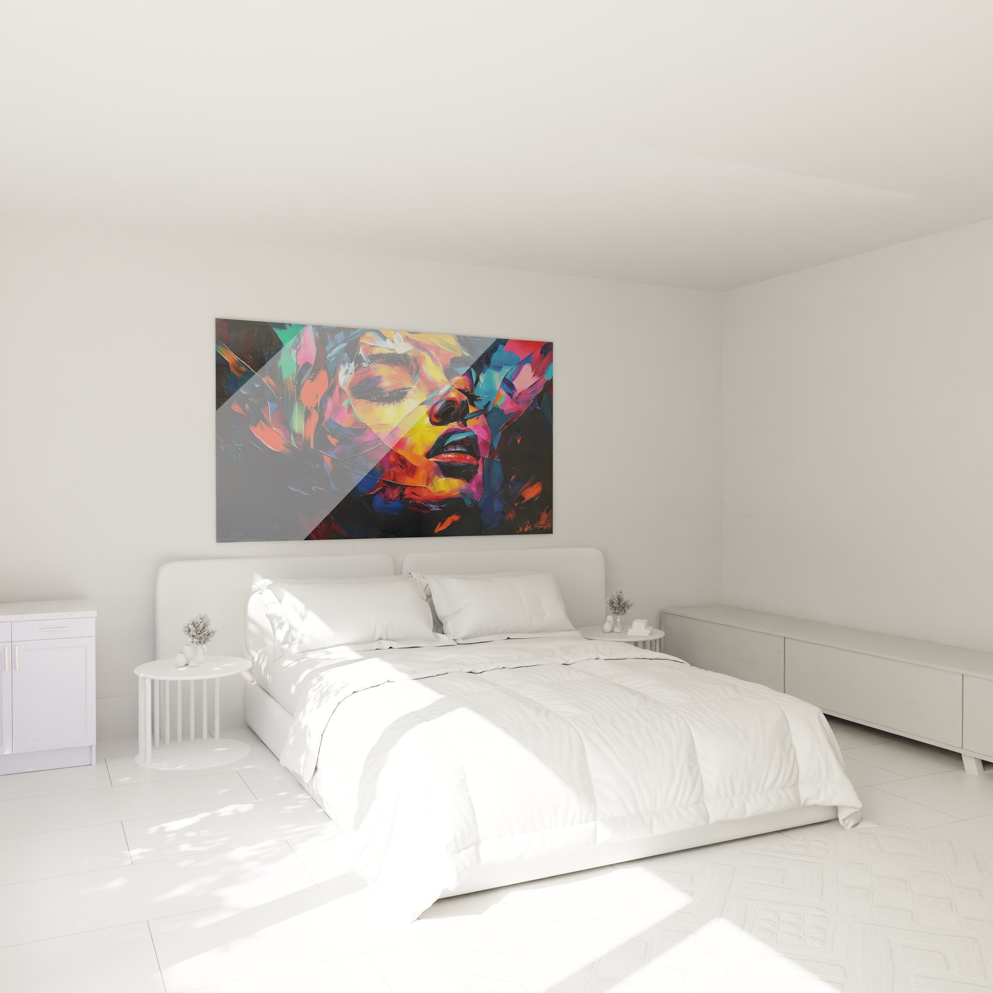 Ambiance chambre avec tableau portrait femme abstrait coloré, décoration murale moderne et sophistiquée