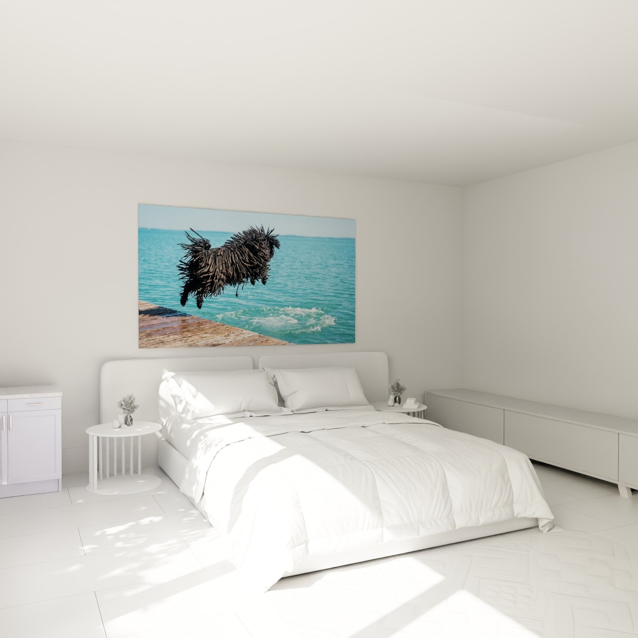Tableau Puli sautant dans eau bleue accroché au mur chambre moderne, décoration murale dynamique