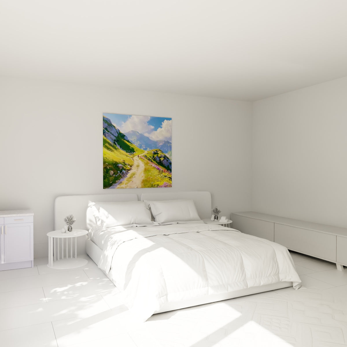 Chemin de randonnée vert et jaune traversant les alpages, au-dessus d'un lit dans une chambre claire