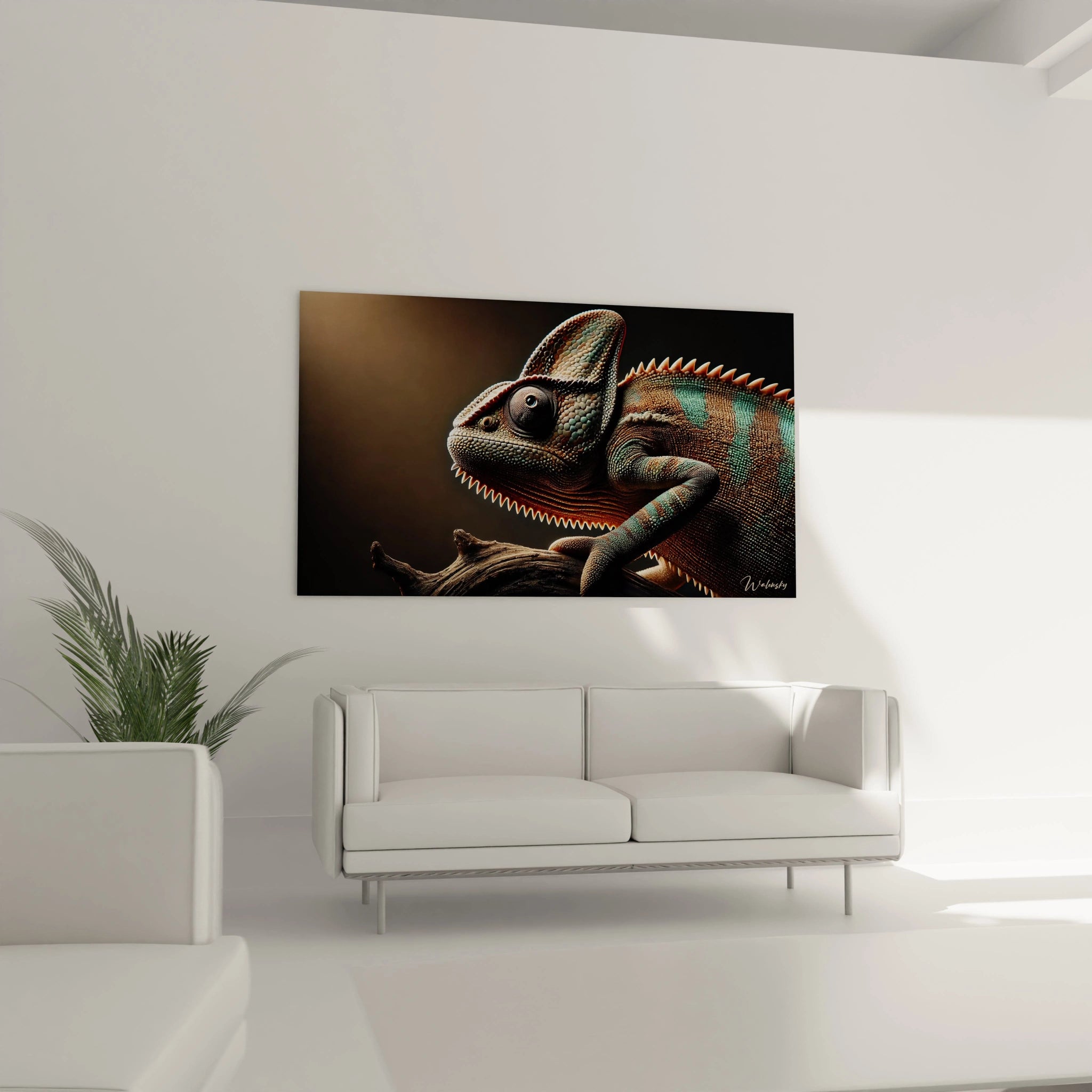 tableau caméléon dans un salon : Ce tableau caméléon au-dessus du canapé attire l'œil avec ses textures détaillées et ses couleurs harmonieuses, ajoutant caractère et sophistication à votre salon.