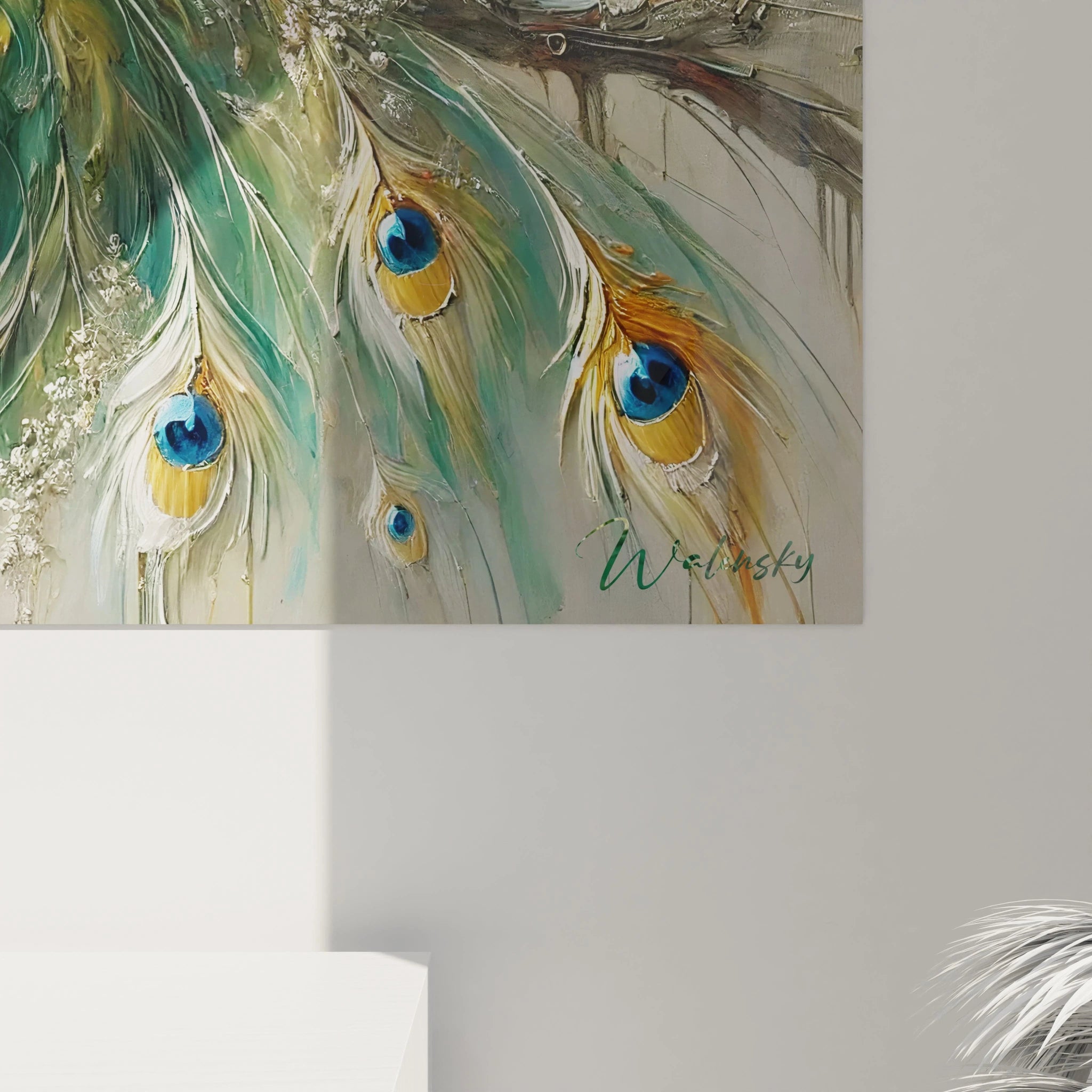 Ce gros plan révèle les détails fascinants du tableau paon. Chaque plume finement peinte est un hommage à la beauté naturelle de l’oiseau, rendant ce tableau unique et saisissant.