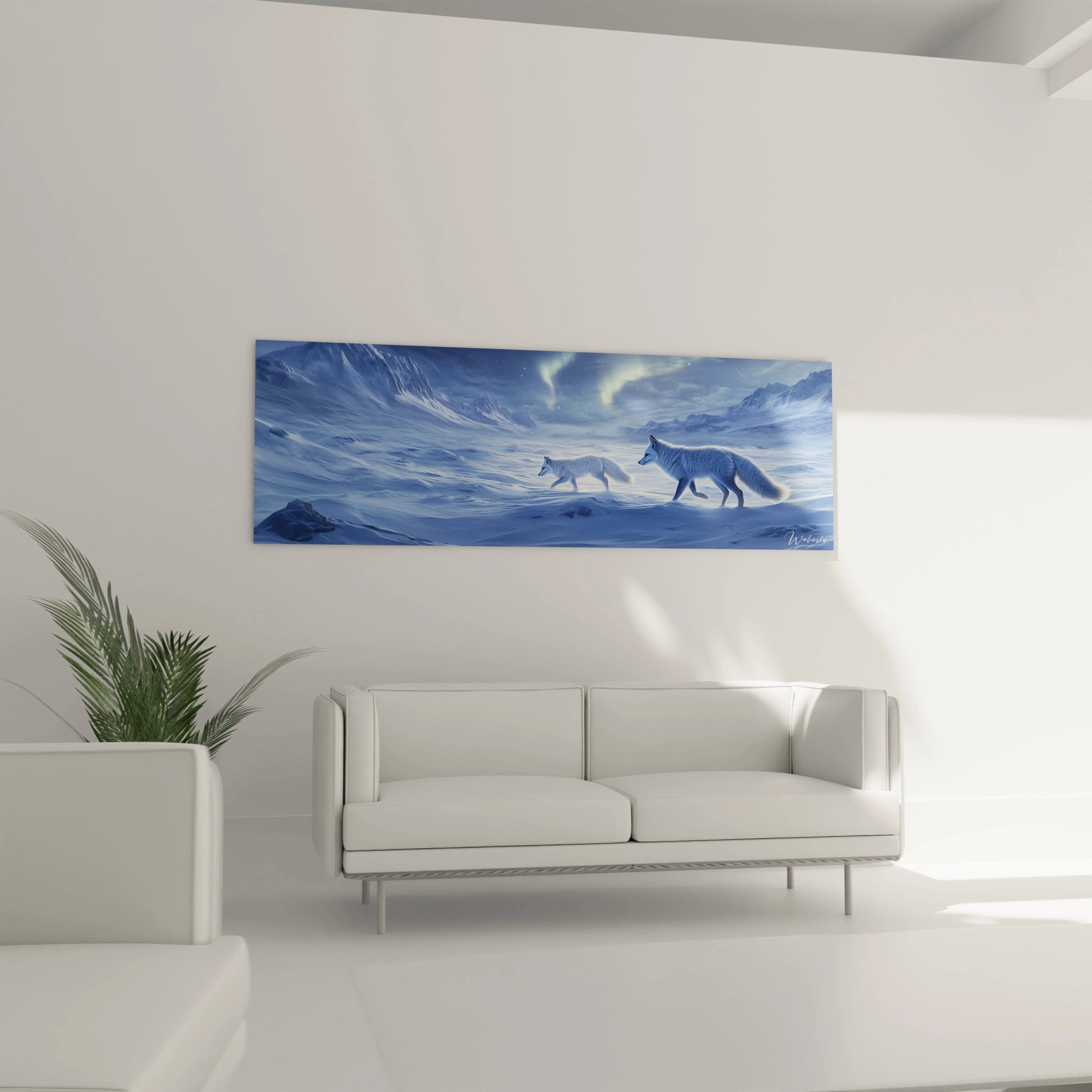 Tableau renard Walensky avec deux renards dans un paysage enneigé aux nuances bleues accroché au mur d'un salon moderne blanc