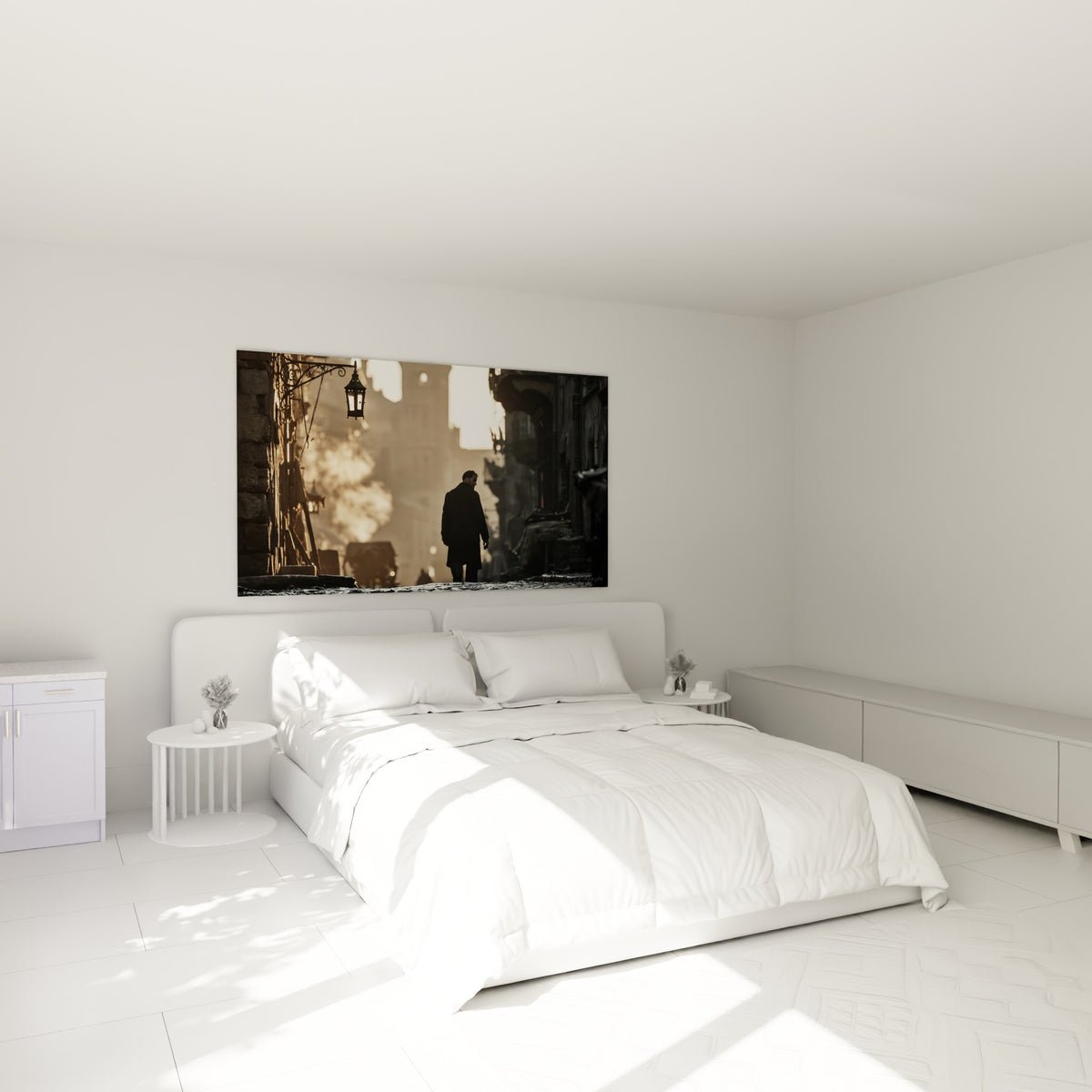 Promeneur solitaire dans une ruelle ocre et anthracite, accroché au-dessus d'un lit dans une chambre claire