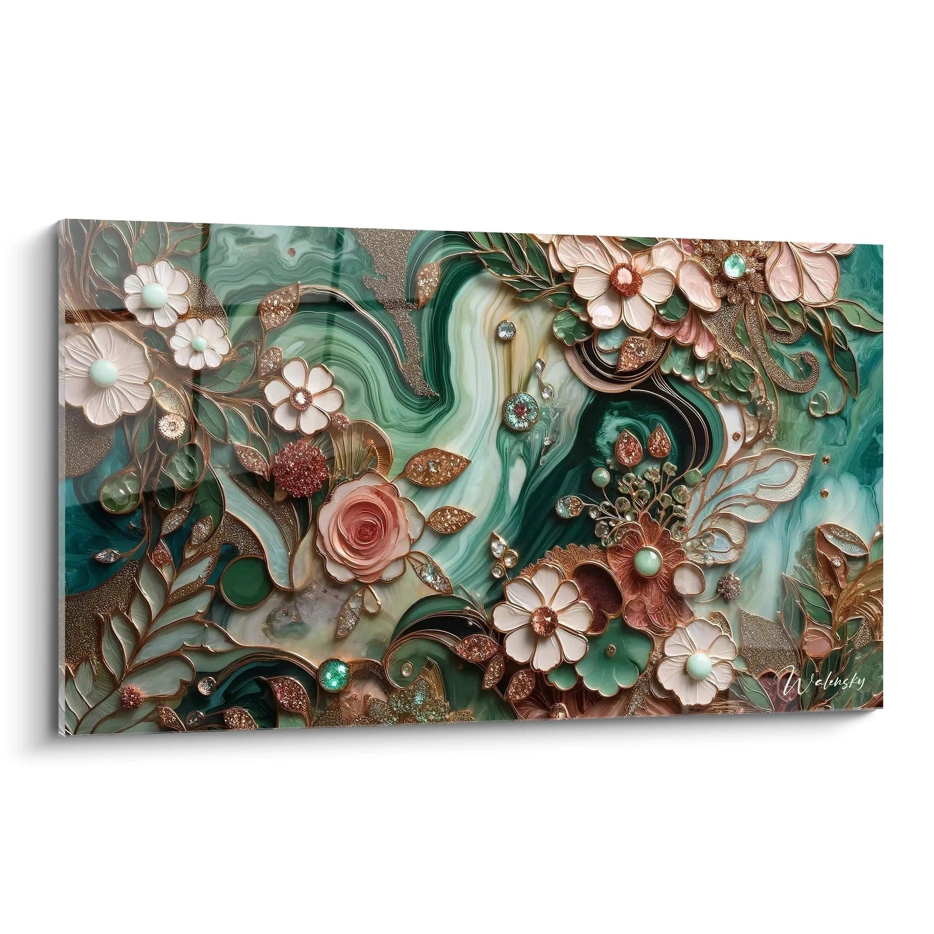 Le tableau style epoxy vu de biais révèle un mouvement fluide entre les pétales et les feuilles dorées. La lumière capte la brillance de la résine, créant une profondeur fascinante et organique.