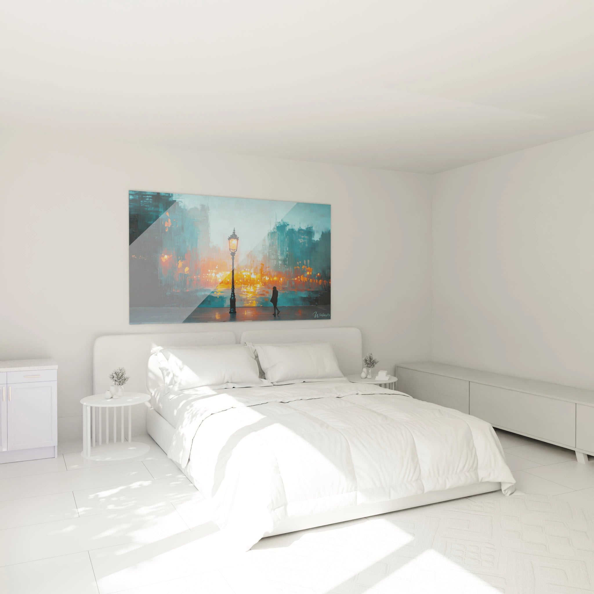 Tableau urbain nocturne montrant un lampadaire victorien illuminé au centre, une silhouette humaine en contrejour, des reflets dorés sur pavés mouillés et un arrière-plan de bâtiments estompés dans un camaïeu de bleus et d'oranges, évoquant la solitude citadine.